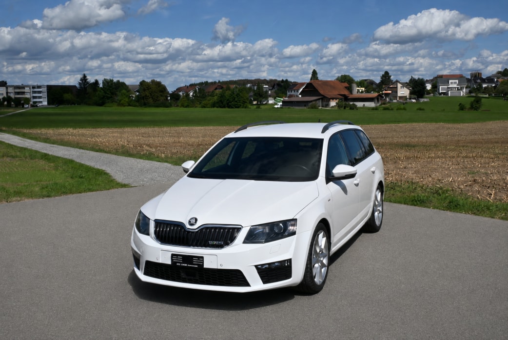 SKODA Octavia Combi 2.0 TDI RS 4x4 DSG-image-0
