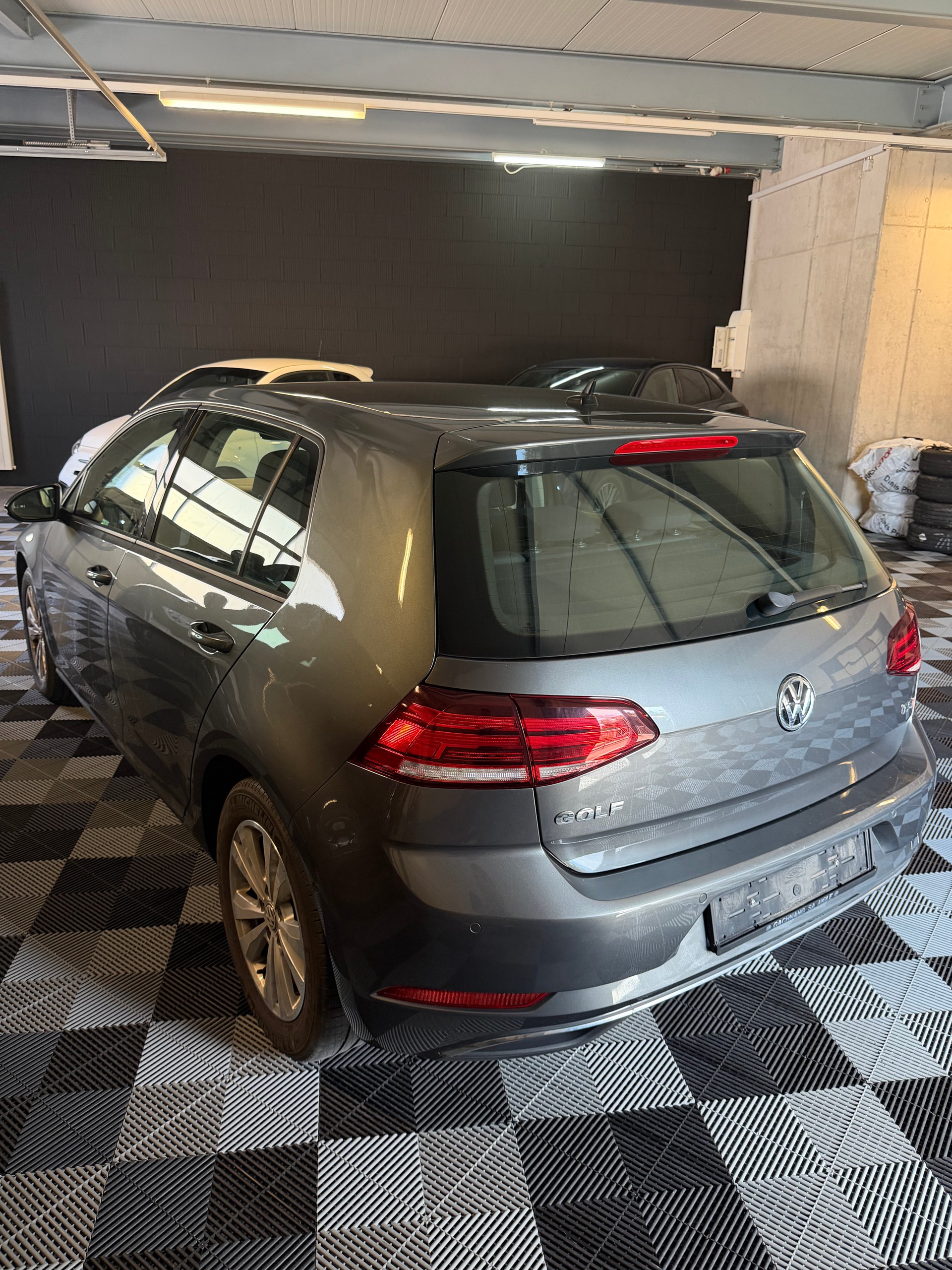 VW Golf 1.4 TSI Highline DSG-image-4