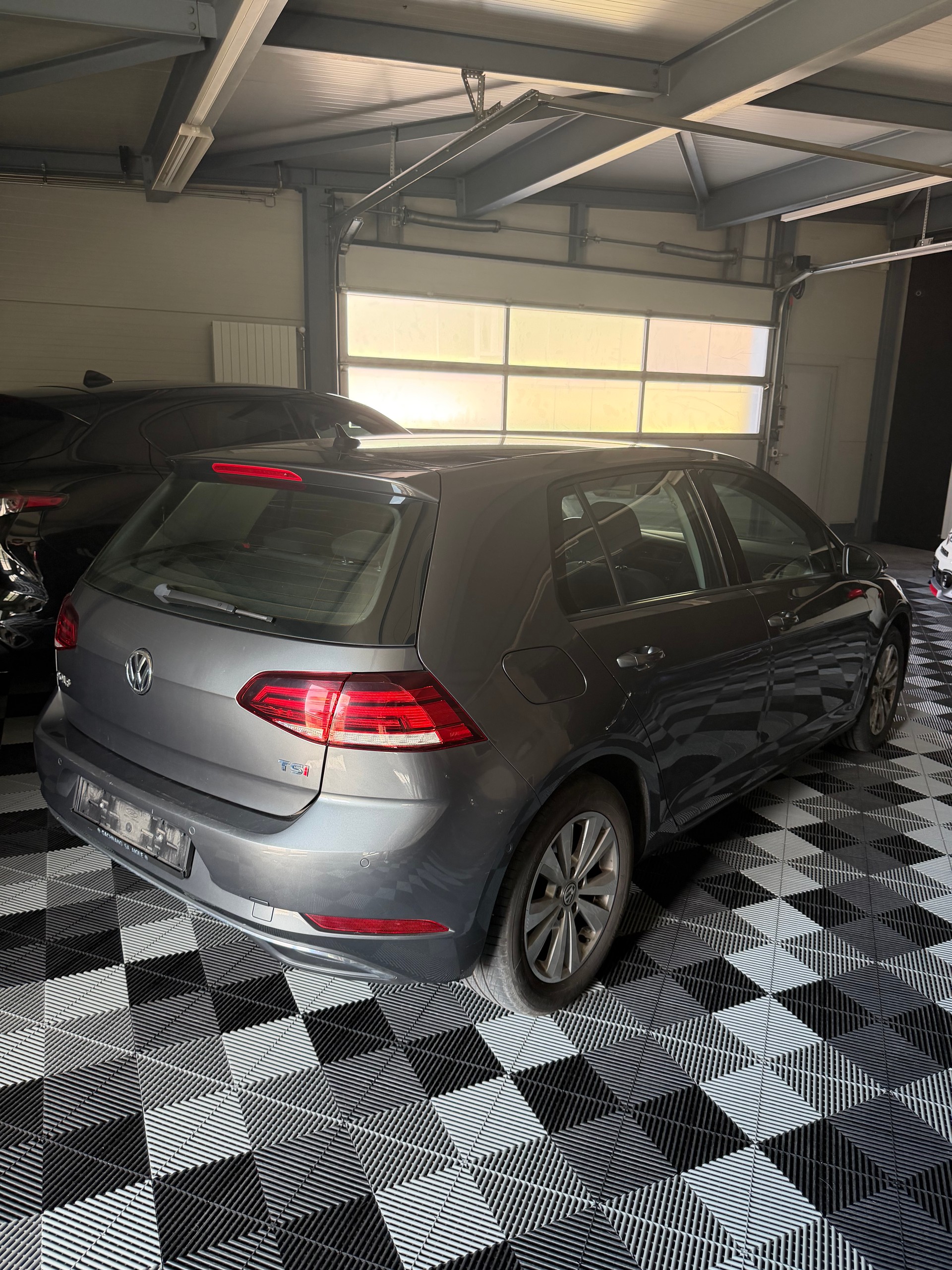 VW Golf 1.4 TSI Highline DSG-image-2