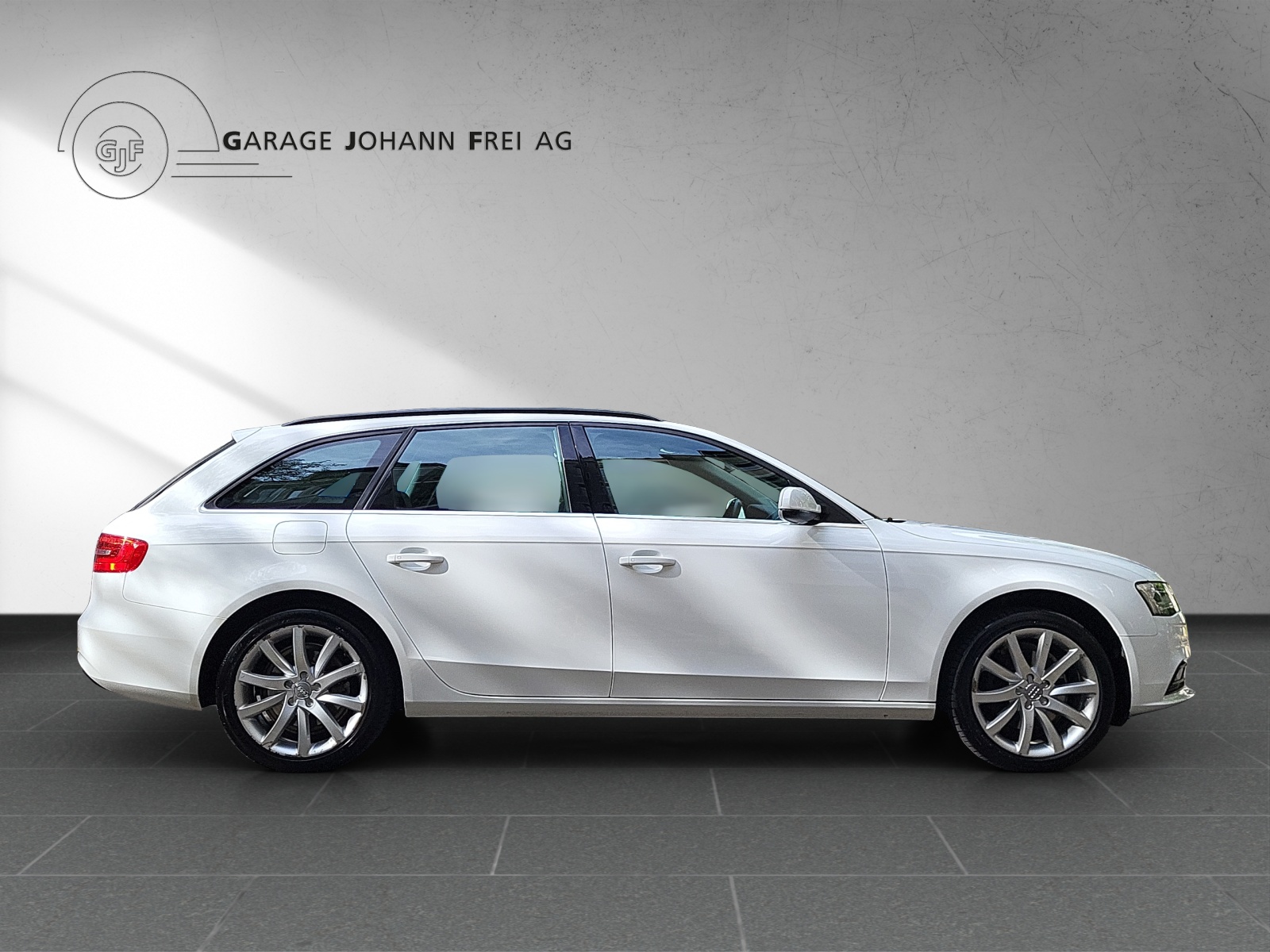 AUDI A4 Avant 2.0TDI 177PS Automat-image-5