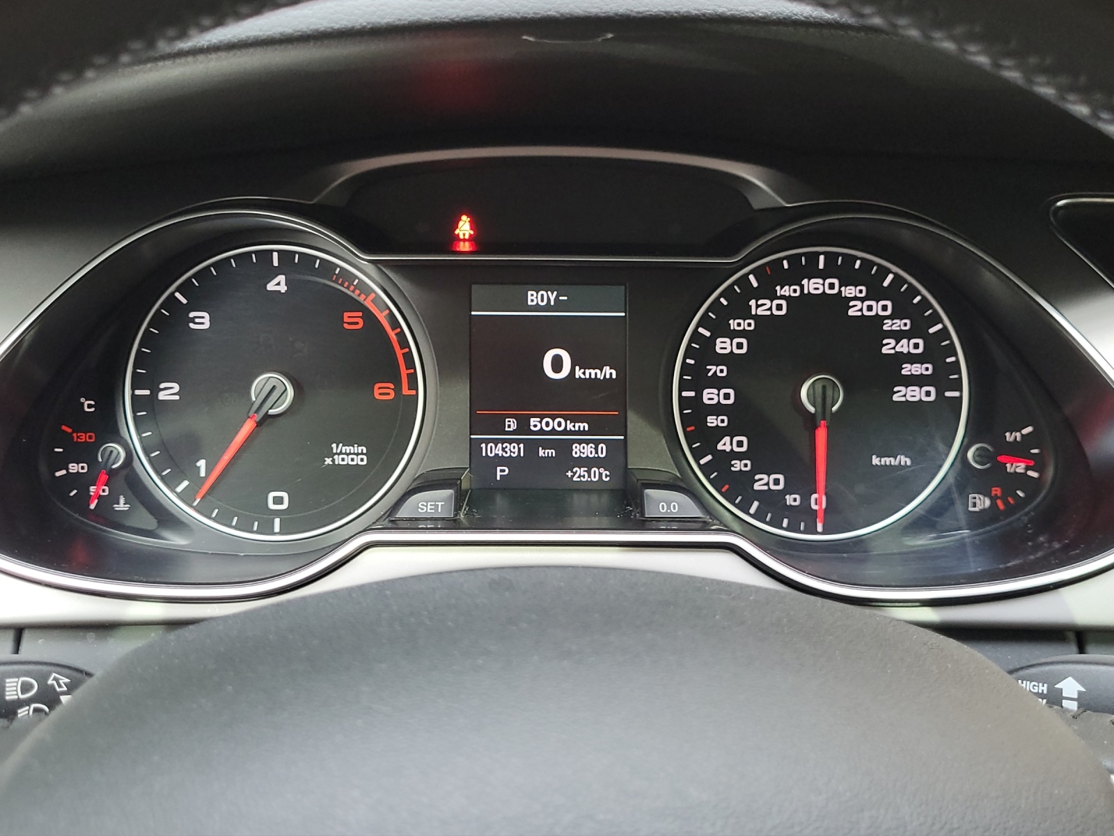 AUDI A4 Avant 2.0TDI 177PS Automat-image-13