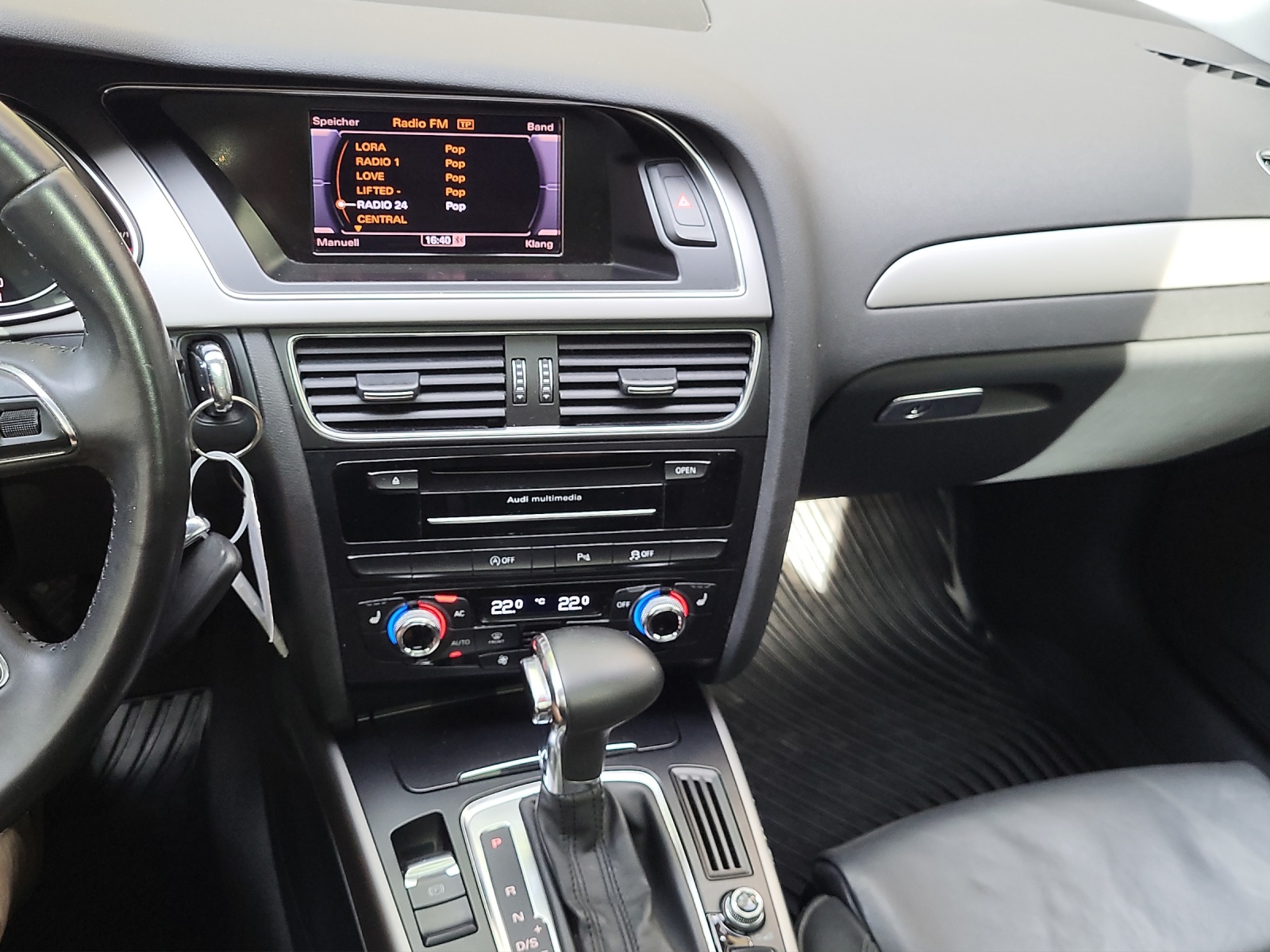 AUDI A4 Avant 2.0TDI 177PS Automat-image-14
