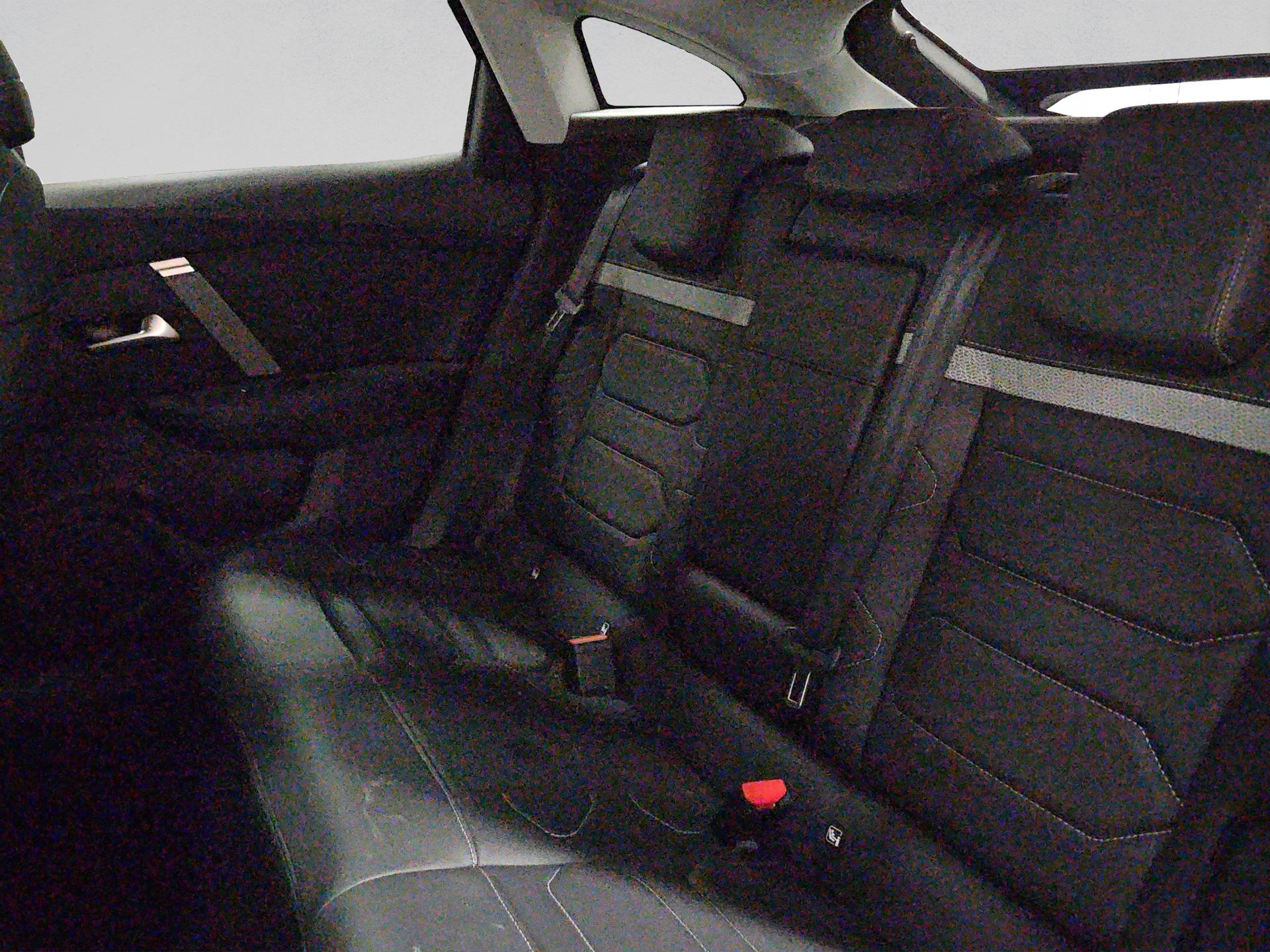 CITROEN C4 1.2 Pure Tech Shine EAT8-image-13