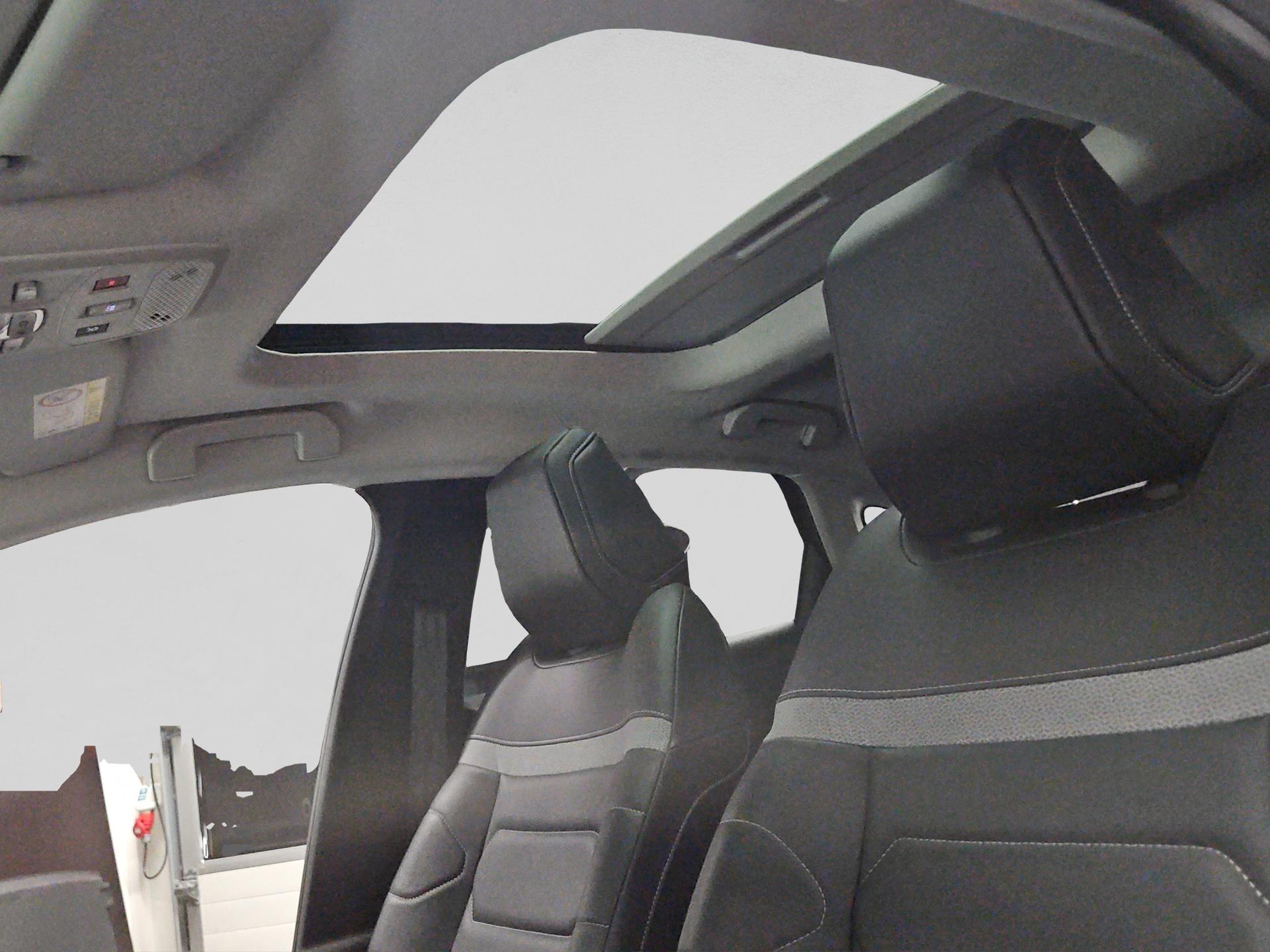 CITROEN C4 1.2 Pure Tech Shine EAT8-image-23
