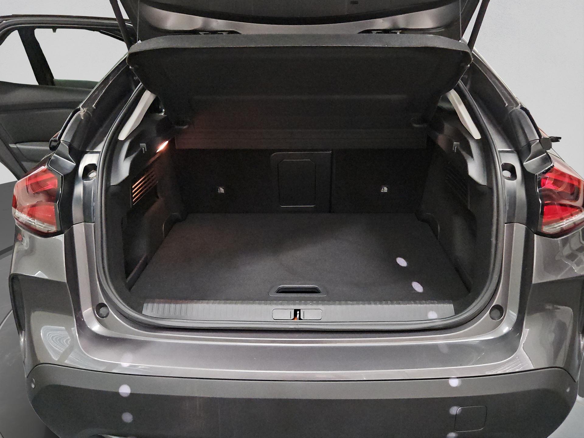 CITROEN C4 1.2 Pure Tech Shine EAT8-image-14