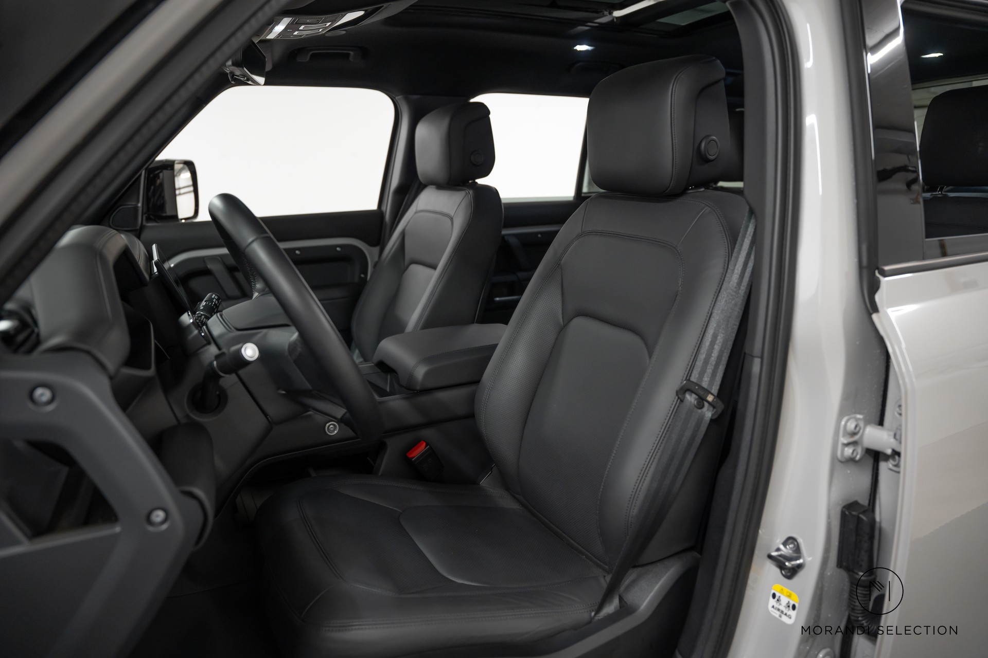 LAND ROVER Defender 110 3.0 D I6 350 X-Dynamic HSE-image-11