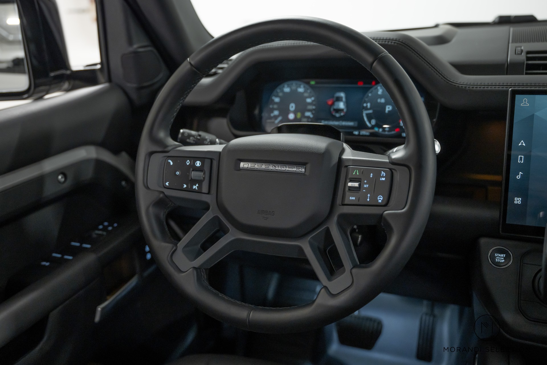 LAND ROVER Defender 110 3.0 D I6 350 X-Dynamic HSE-image-19