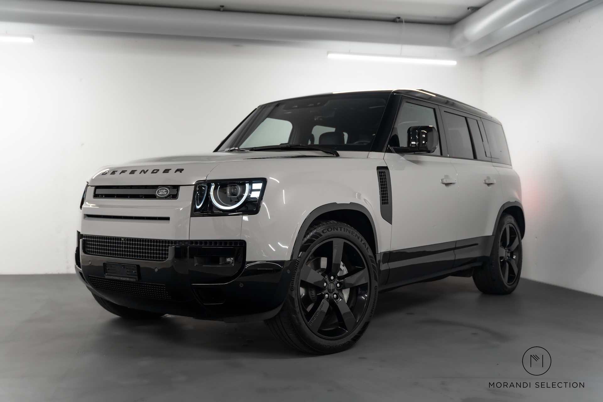 LAND ROVER Defender 110 3.0 D I6 350 X-Dynamic HSE-image-1