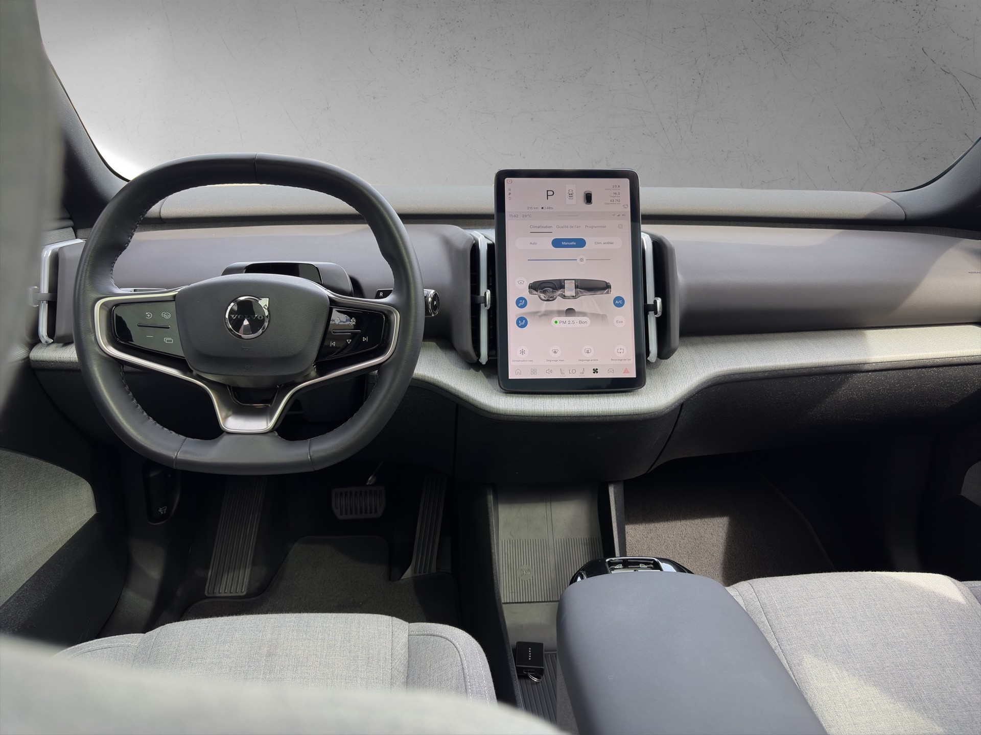 VOLVO EX30 E60 69kWh Twin Ultra Performance AWD-image-11