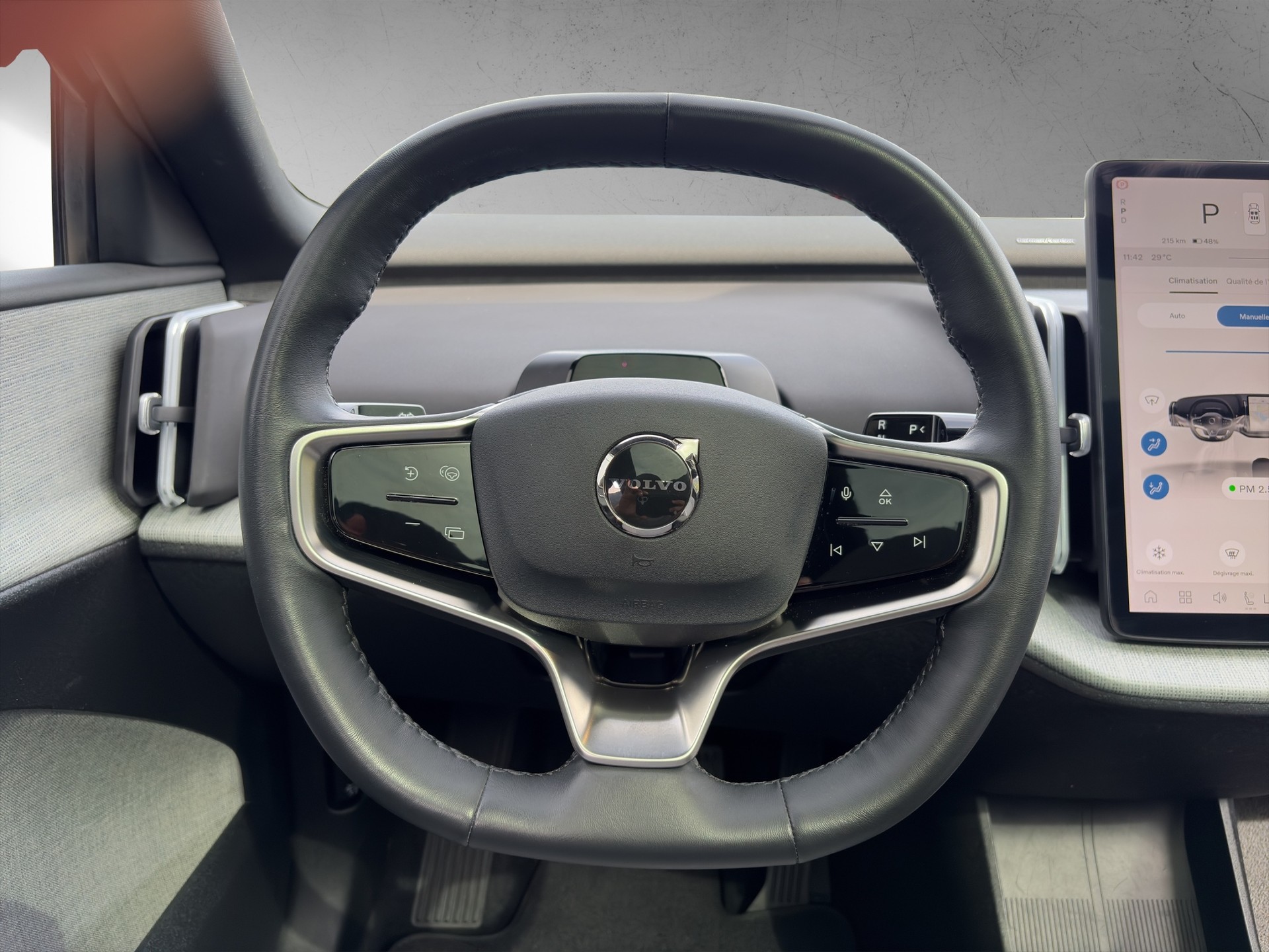 VOLVO EX30 E60 69kWh Twin Ultra Performance AWD-image-12