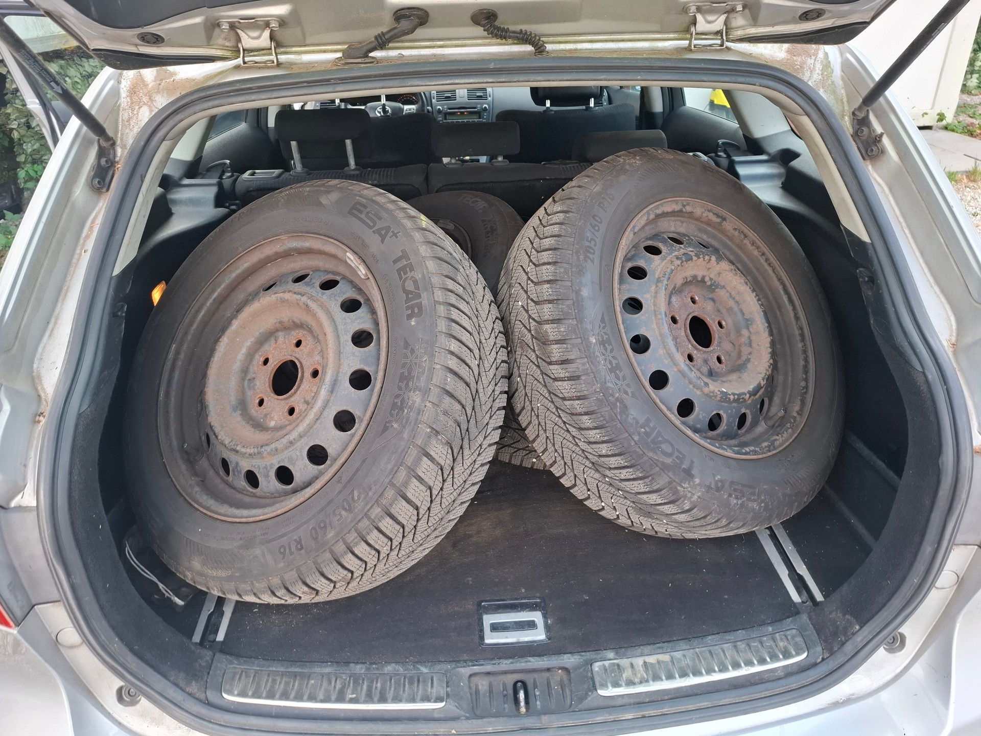 TOYOTA Avensis Sportswagon 2.0 Linea Luna-image-11