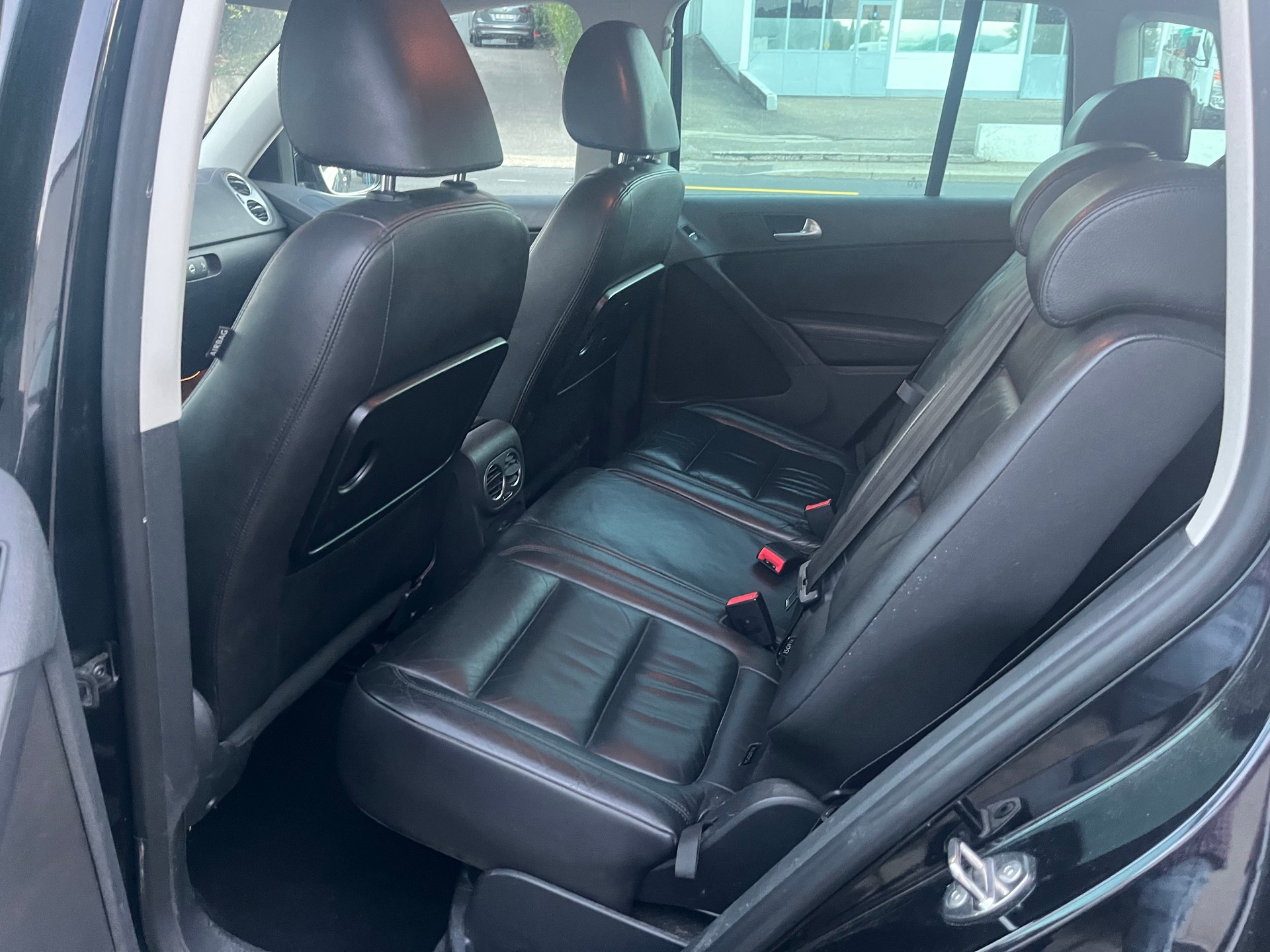 VW Tiguan 2.0 TDI Sport&Style DSG-image-6