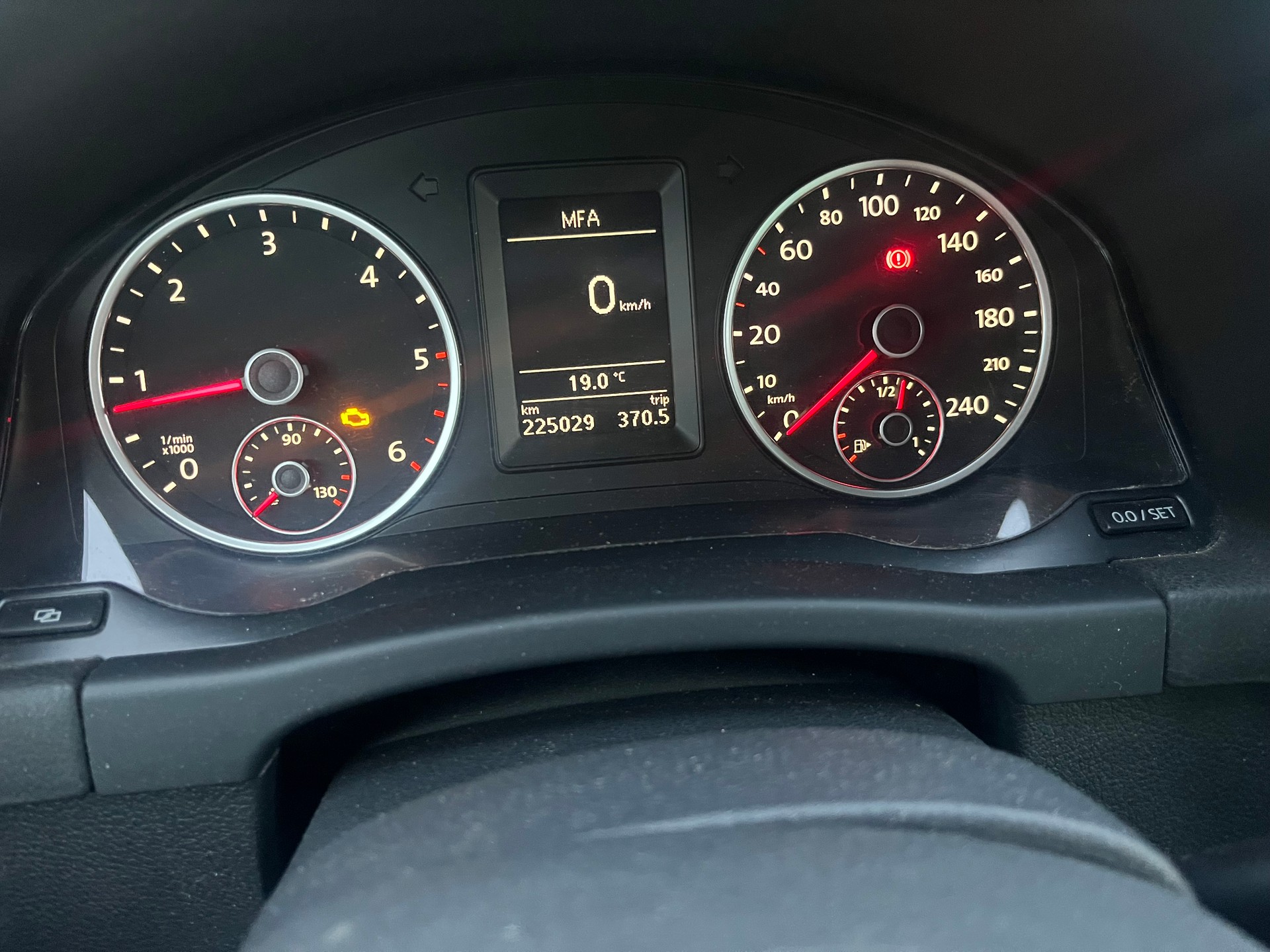 VW Tiguan 2.0 TDI Sport&Style DSG-image-8