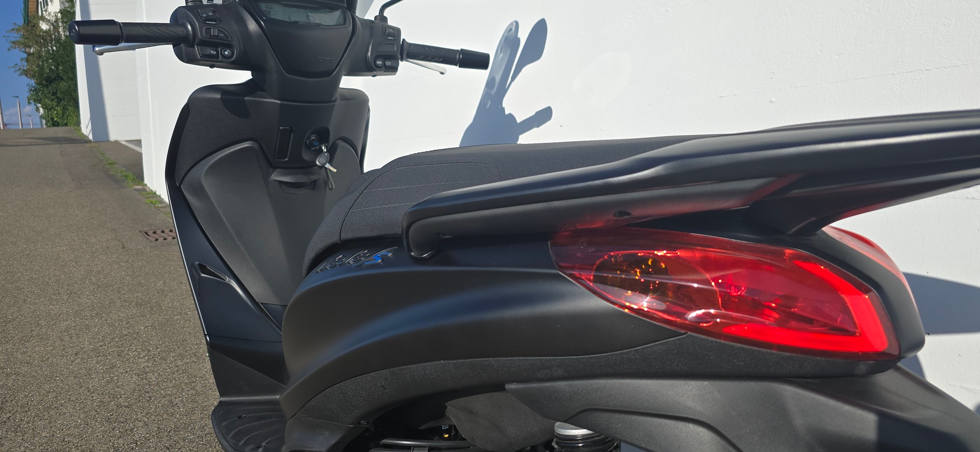 PIAGGIO Medley 125 Sport E5+-showroom-element-3