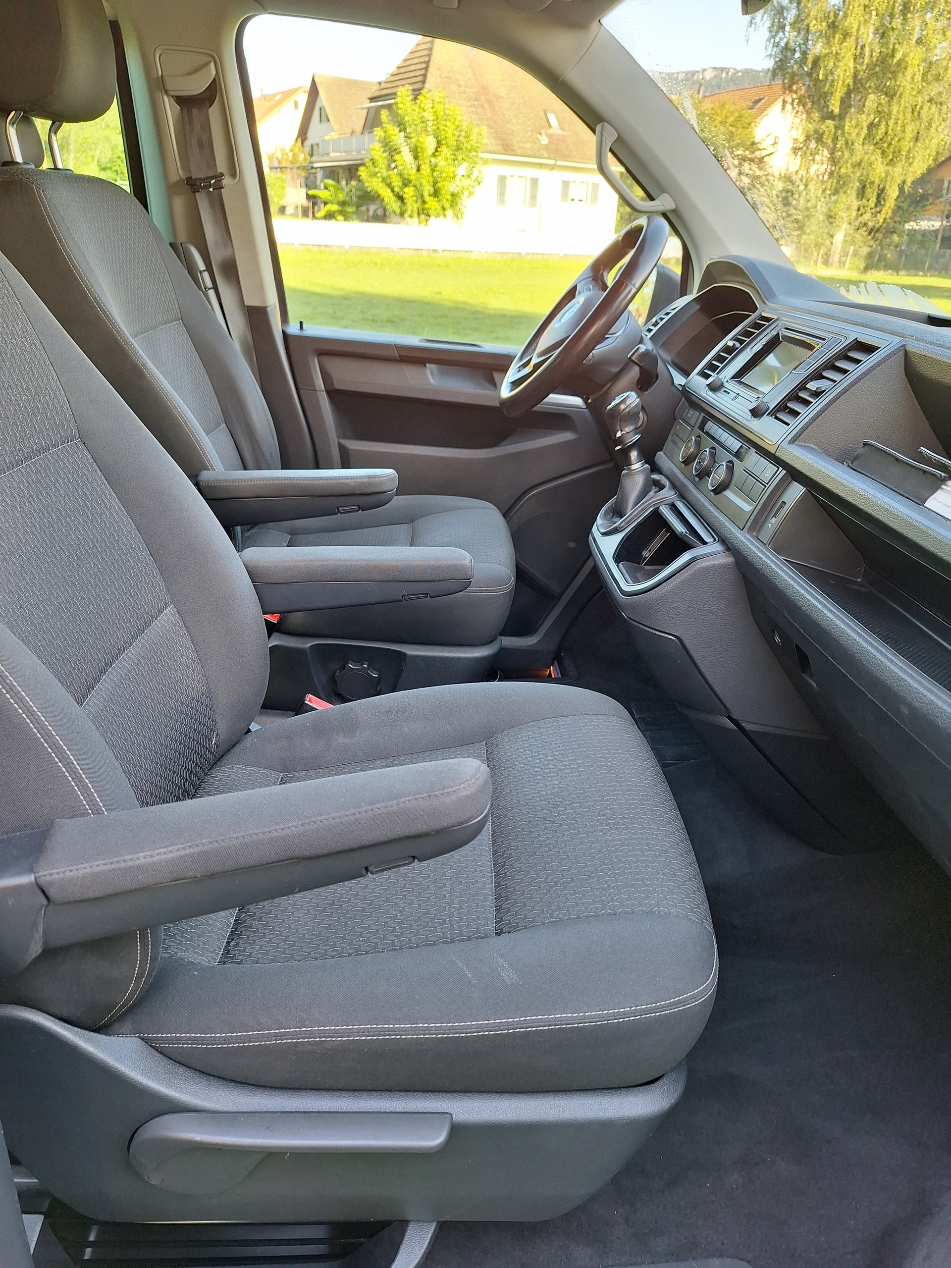 VW Multivan 2.0 TDI 4Motion 150PS-image-10