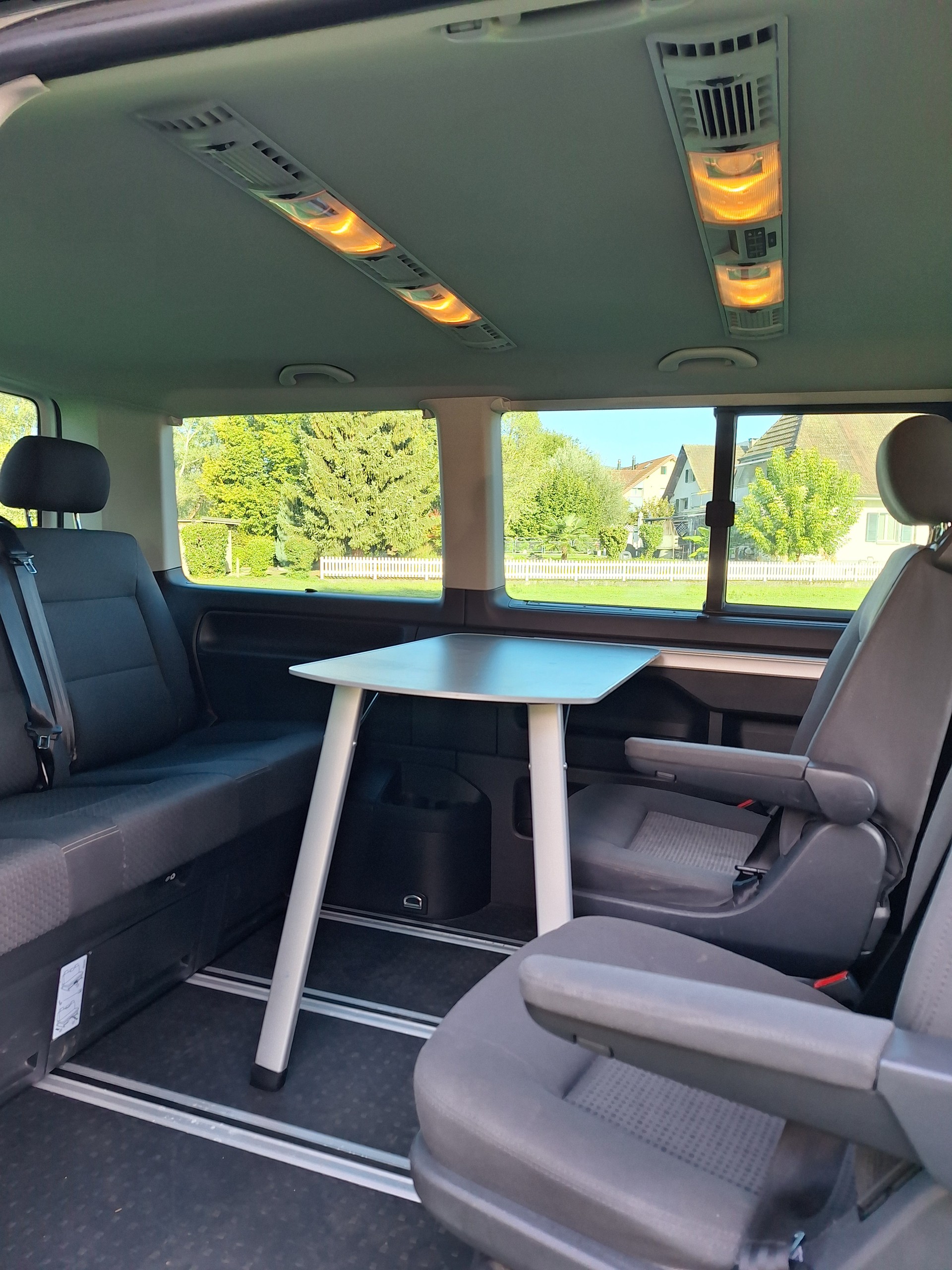 VW Multivan 2.0 TDI 4Motion 150PS-image-9