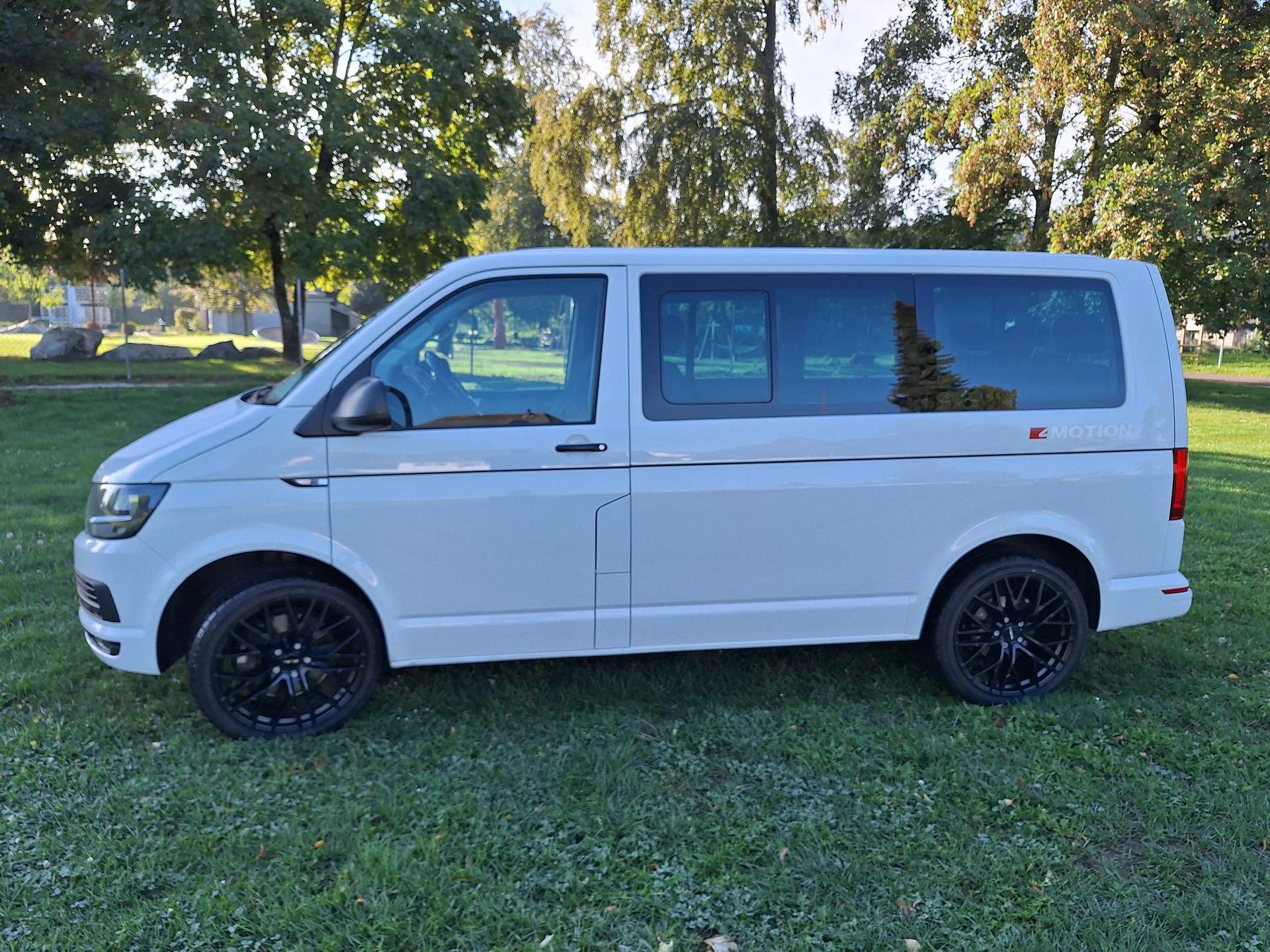 VW Multivan 2.0 TDI 4Motion 150PS-image-3