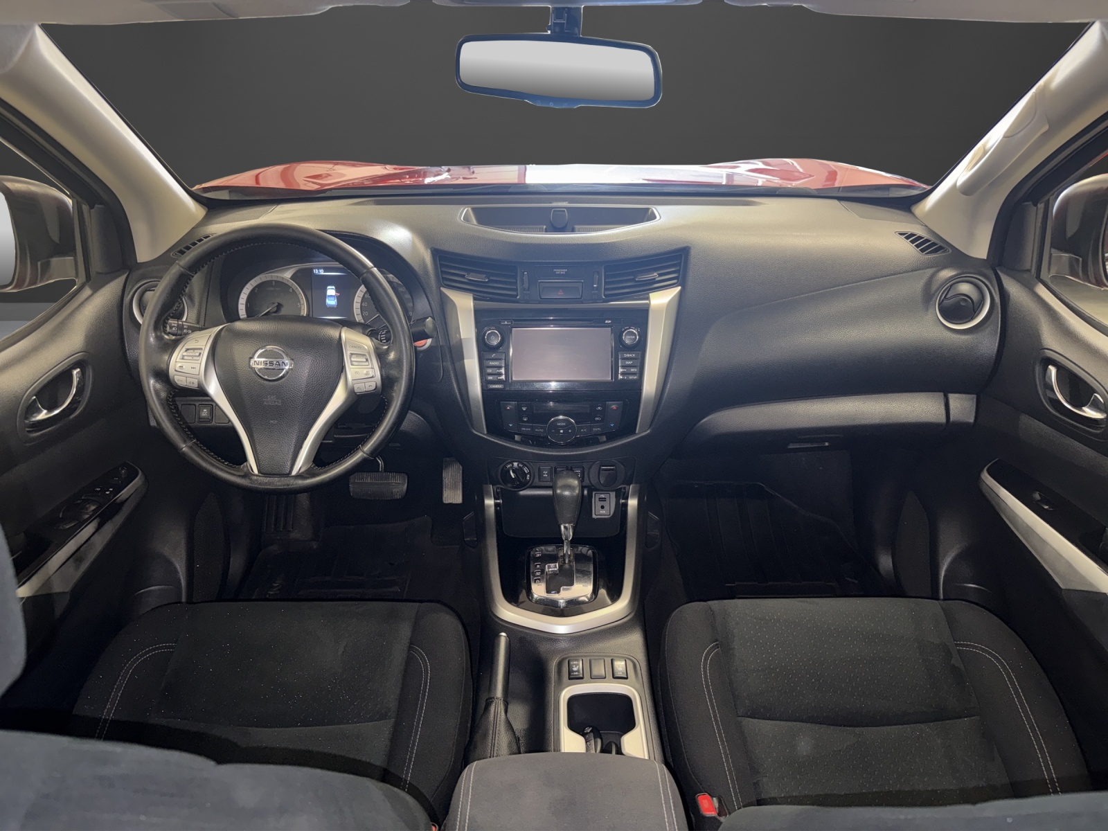 NISSAN Navara Double Cab Visia 2.3 dCi 4WD-image-8