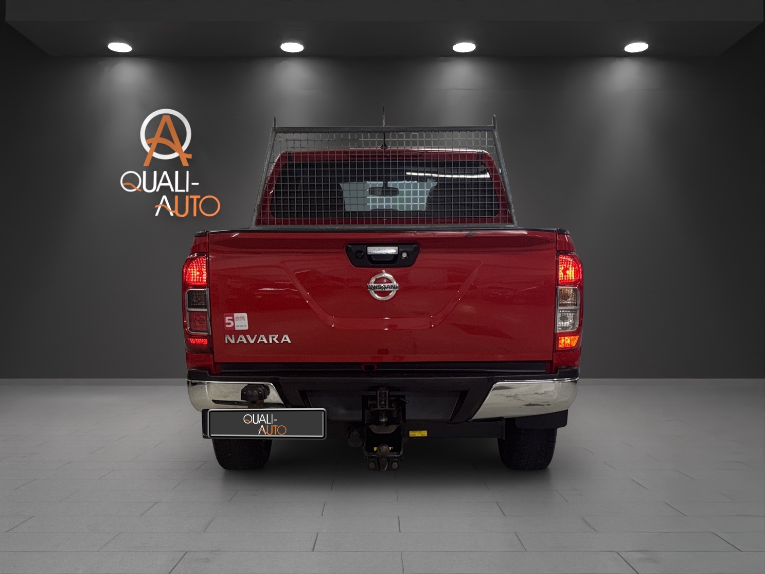 NISSAN Navara Double Cab Visia 2.3 dCi 4WD-image-4
