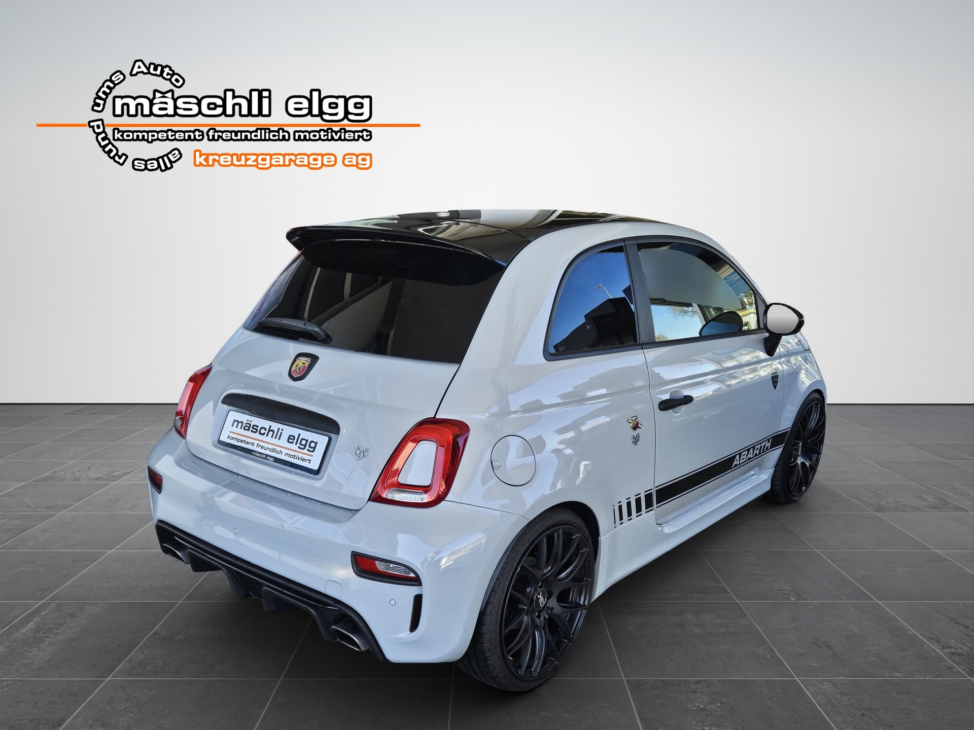 FIAT 595 Abarth 1.4 T-Jet 165 70th Anniversary-image-2