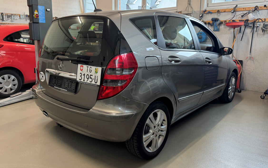 MERCEDES-BENZ A 150 Classic-image-3