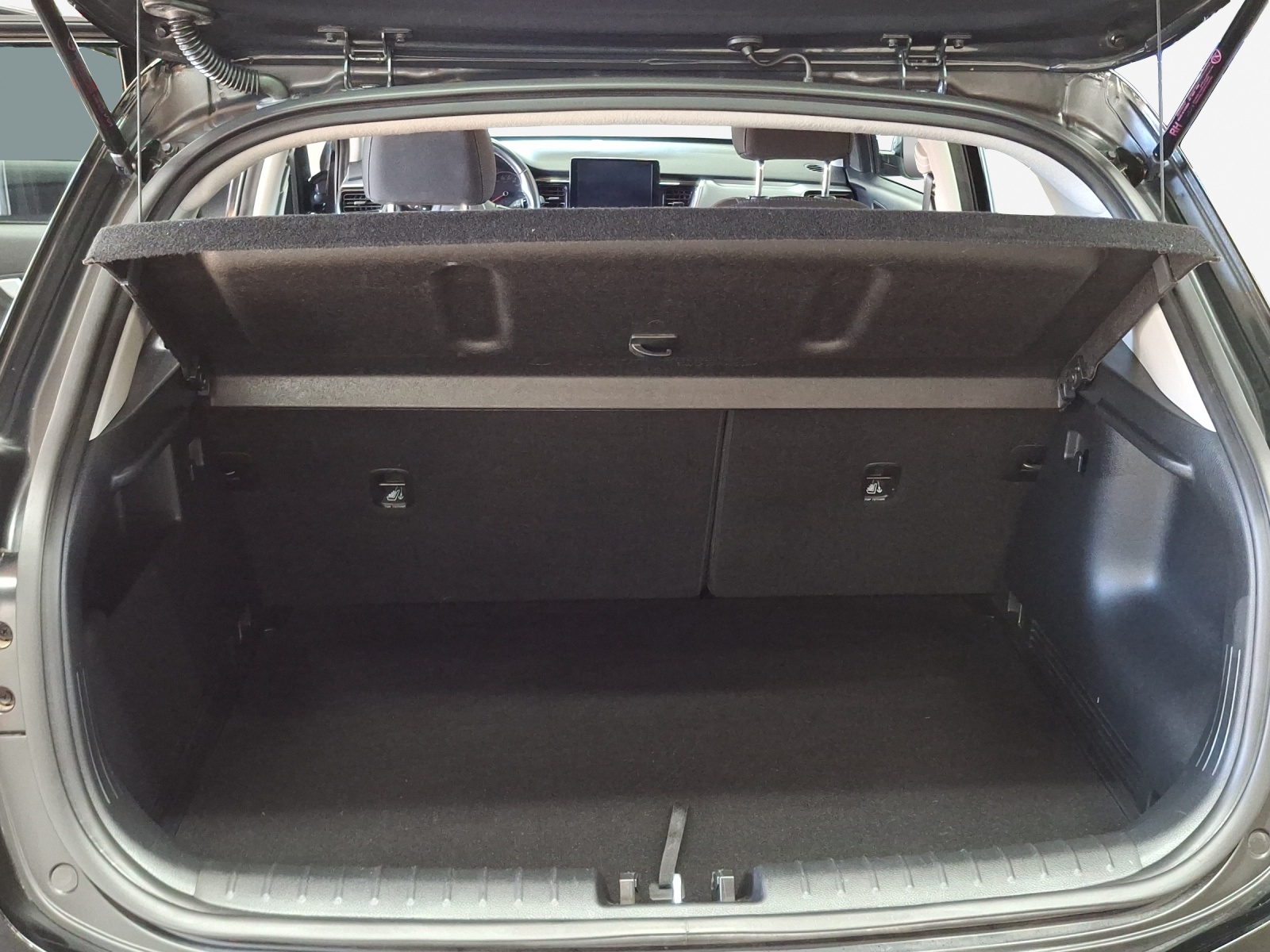KIA Stonic 1.0 T-GDI GT-Line DCT-image-12