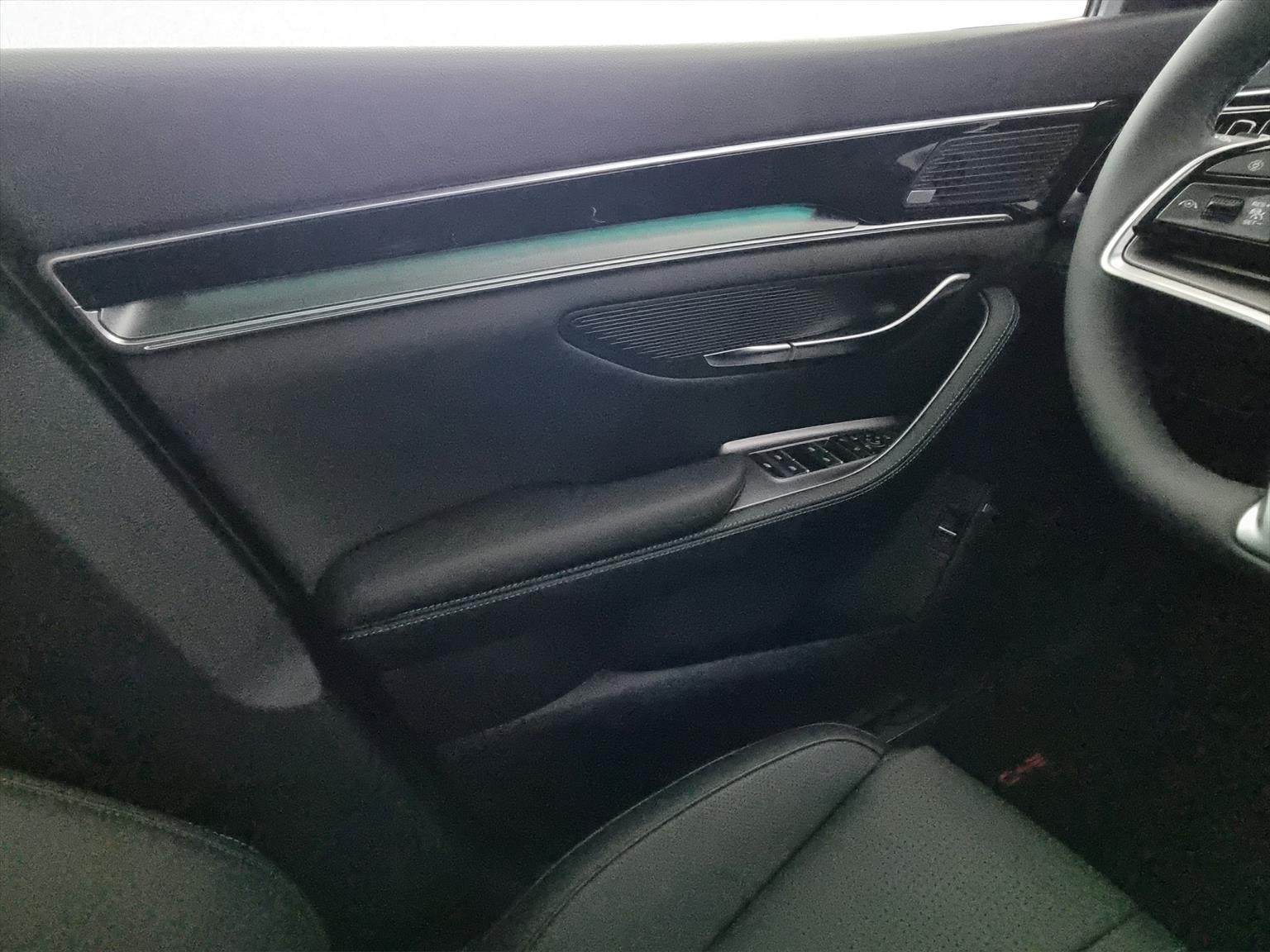 BYD Seal U DM-i Design AWD-image-11