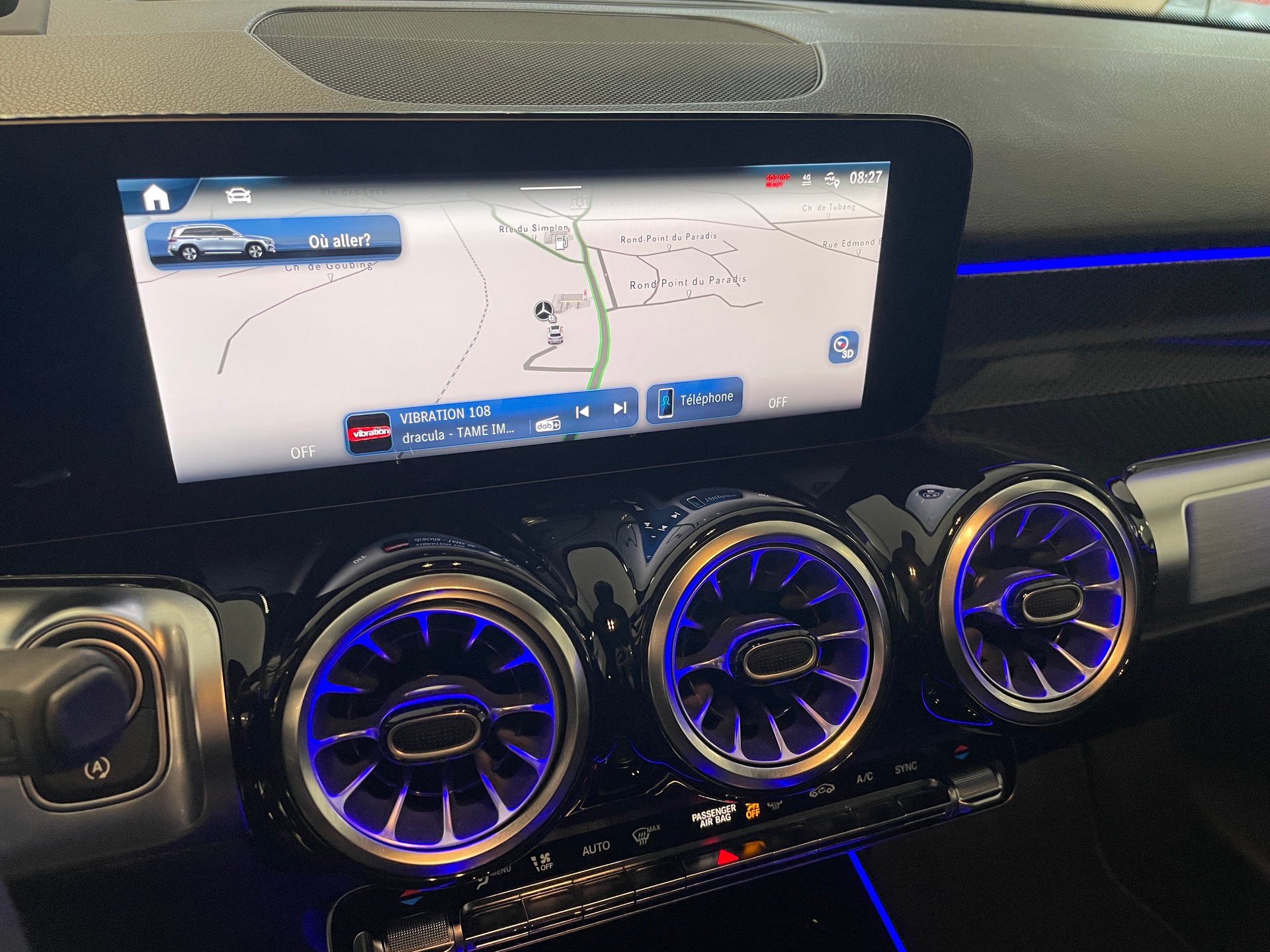 MERCEDES-BENZ GLB 220 4Matic 8G-Tronic AMG Line-image-17