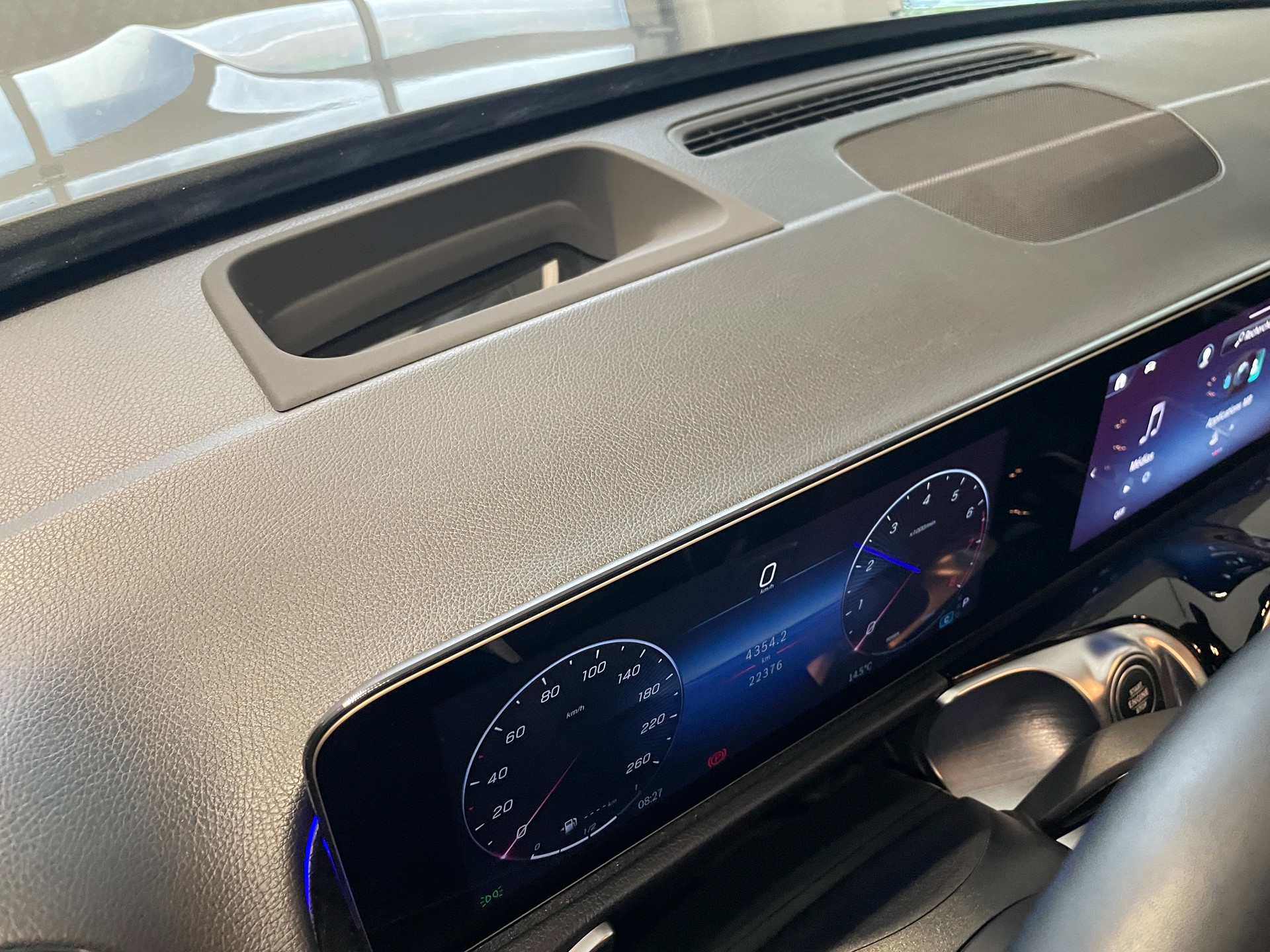 MERCEDES-BENZ GLB 220 4Matic 8G-Tronic AMG Line-image-16