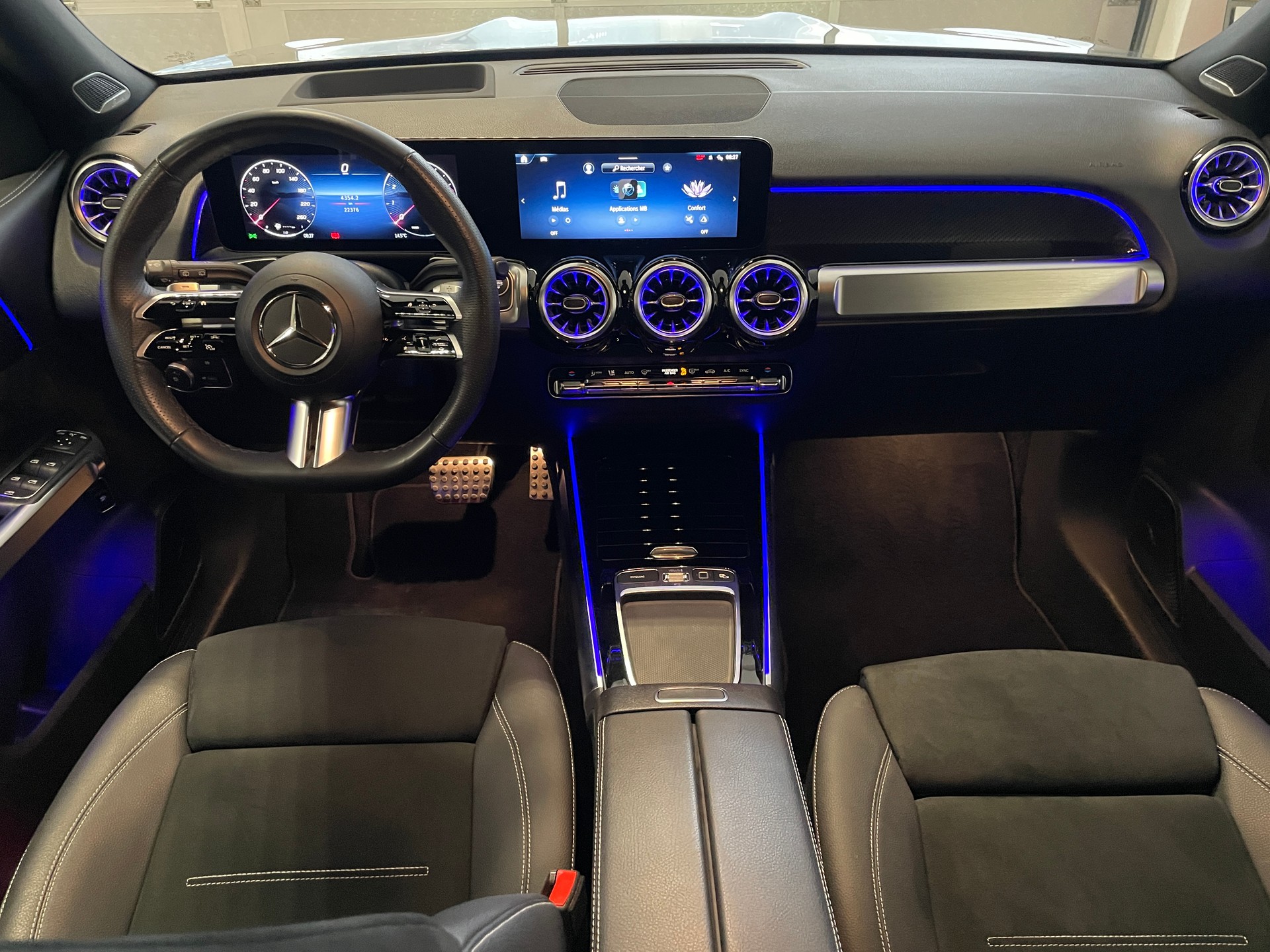 MERCEDES-BENZ GLB 220 4Matic 8G-Tronic AMG Line-image-13
