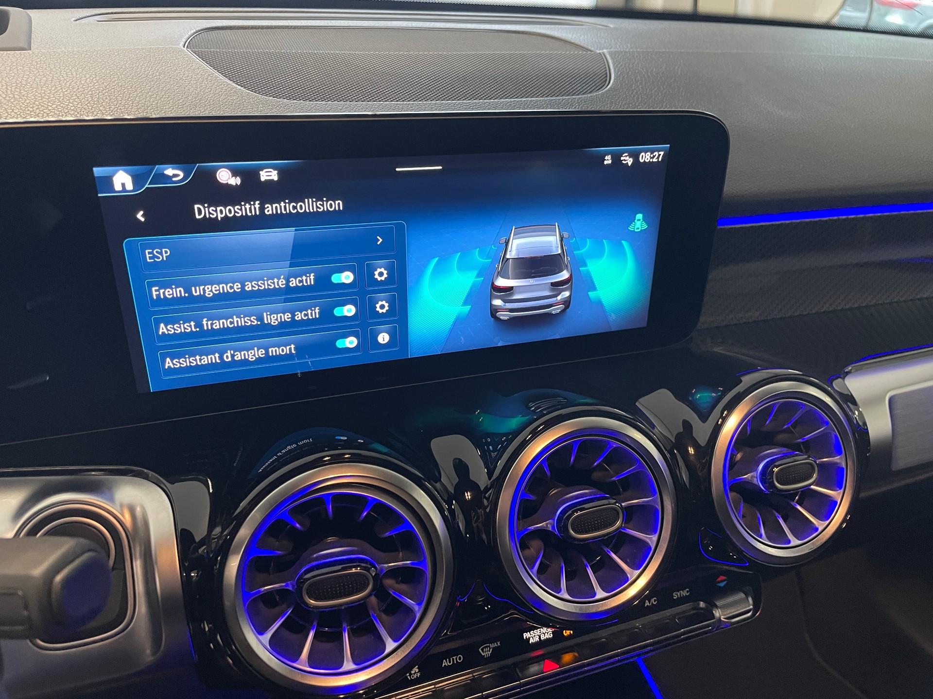MERCEDES-BENZ GLB 220 4Matic 8G-Tronic AMG Line-image-19