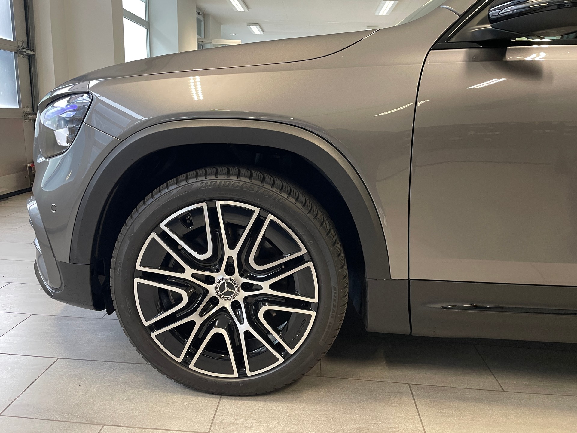 MERCEDES-BENZ GLB 220 4Matic 8G-Tronic AMG Line-image-3