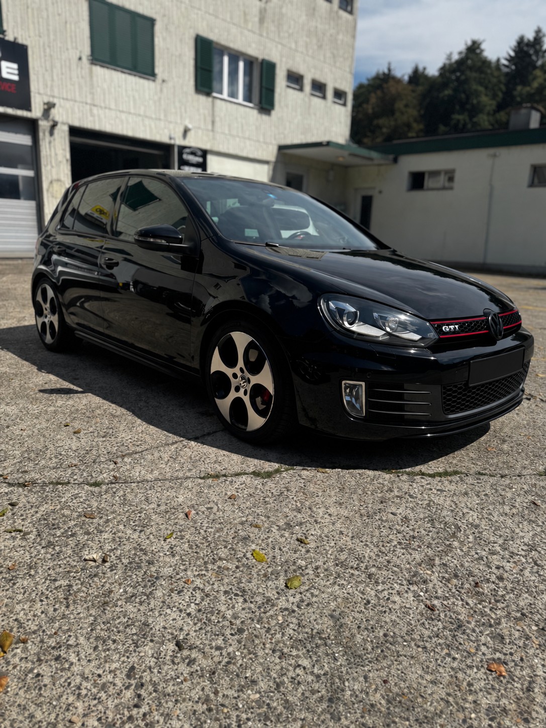 VW Golf 2.0 TSI GTI-image-0