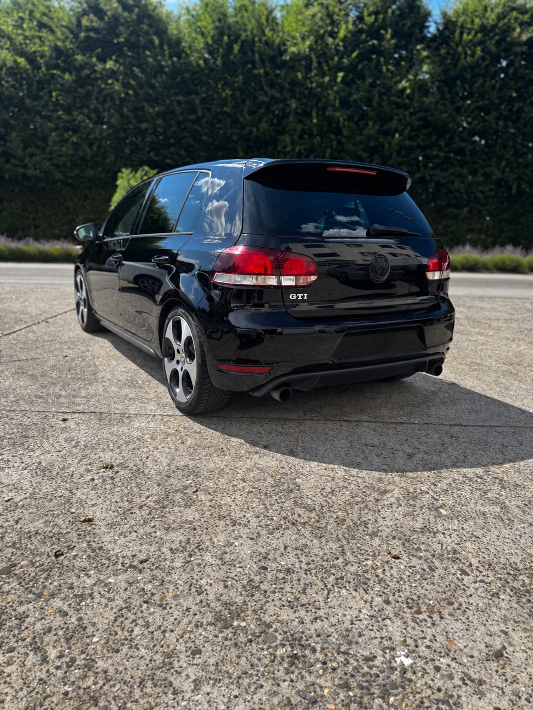 VW Golf 2.0 TSI GTI-image-5