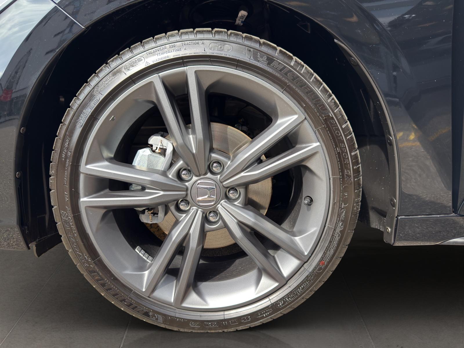 HONDA Civic 2.0 i-MMD Sport, Leasing Aktion 1.9 %, inkl. GRATIS Winterräder in Wert von Fr. 1`600-image-19