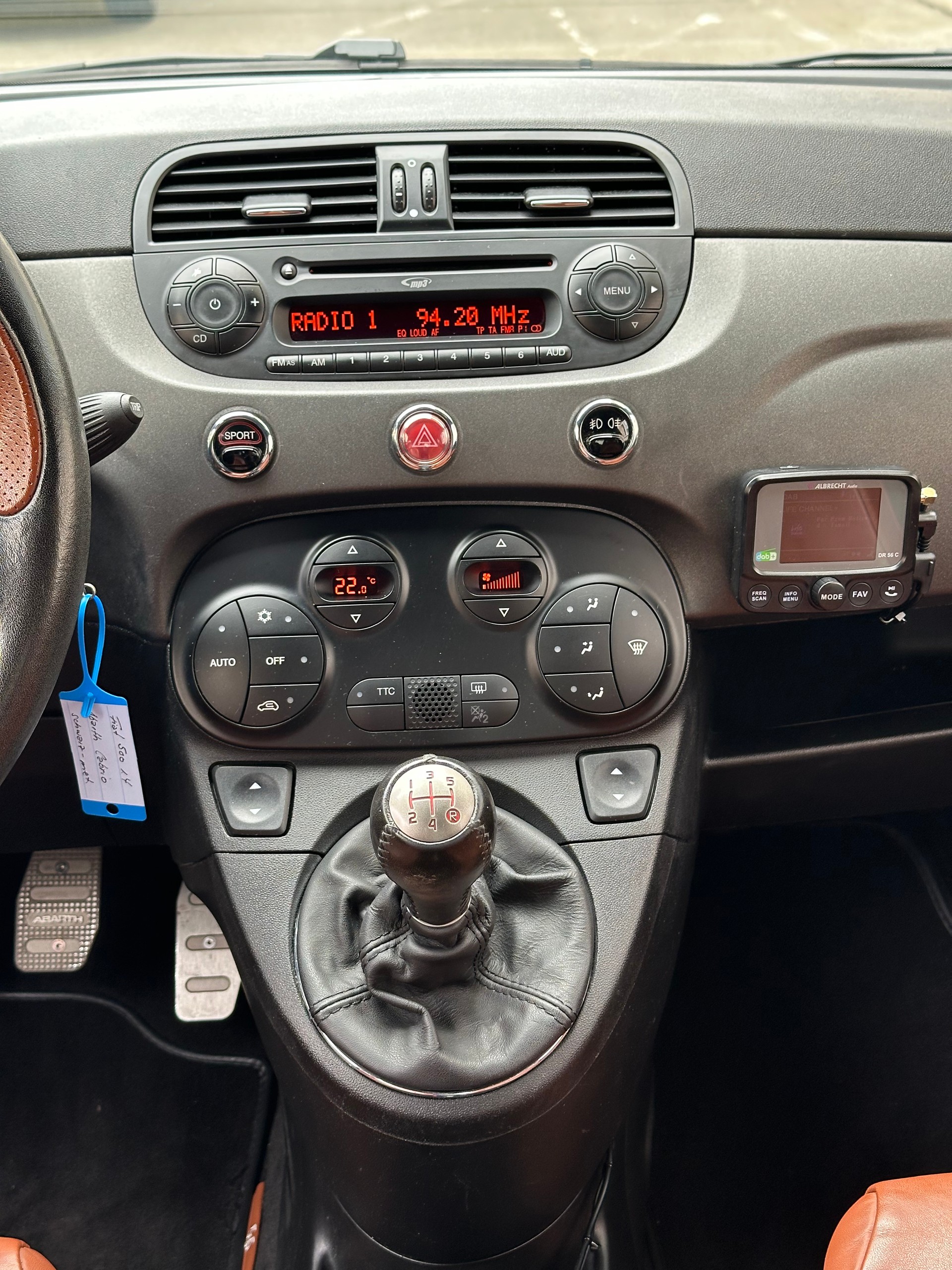 FIAT 595C 1.4 16V Turbo Abarth Competizione * Cabriolet *-image-21