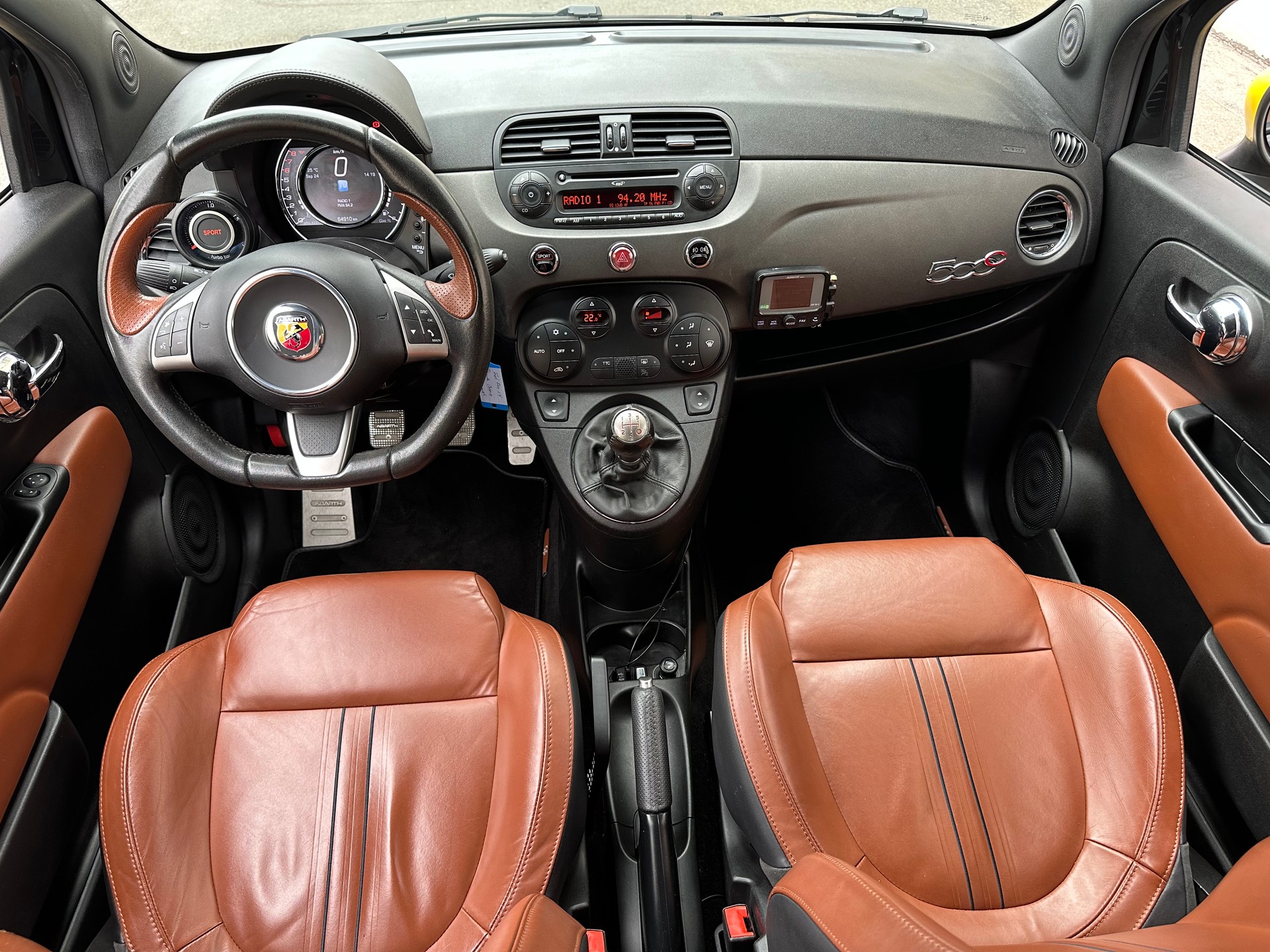 FIAT 595C 1.4 16V Turbo Abarth Competizione * Cabriolet *-image-9