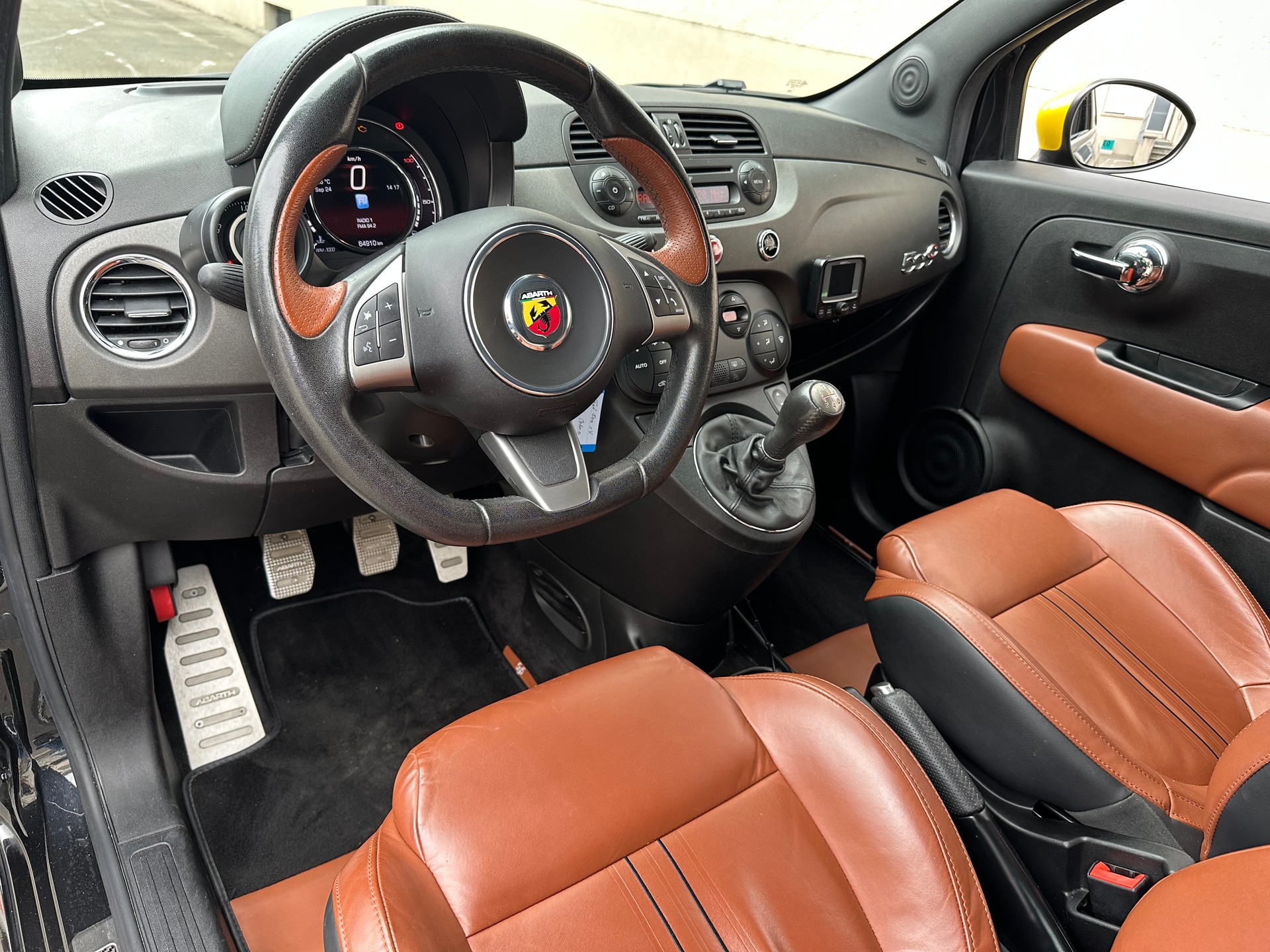 FIAT 595C 1.4 16V Turbo Abarth Competizione * Cabriolet *-image-10