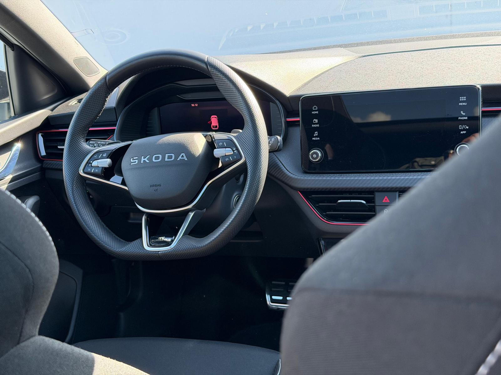 SKODA Scala 1.5 TSI Monte Carlo DSG-image-8