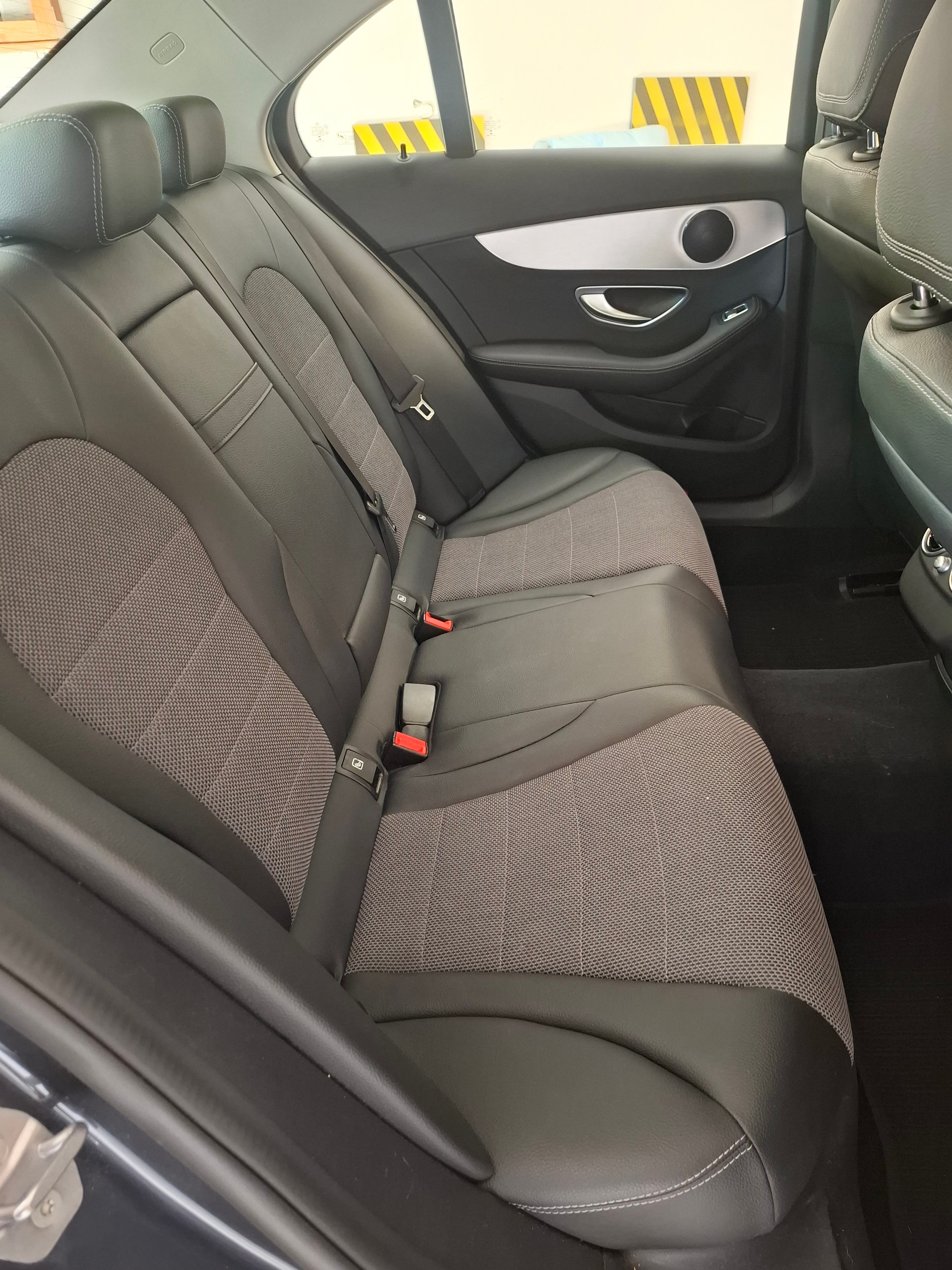 MERCEDES-BENZ C 200 Avantgarde 4matic-image-3