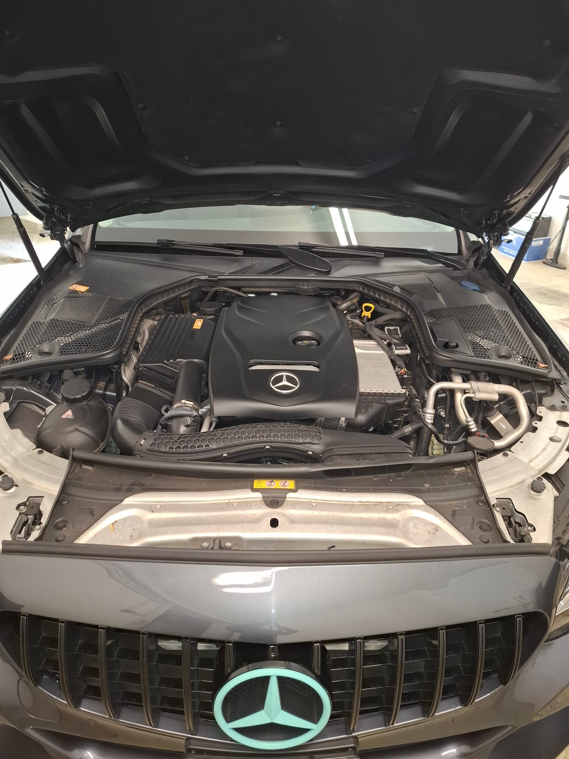 MERCEDES-BENZ C 200 Avantgarde 4matic-image-8