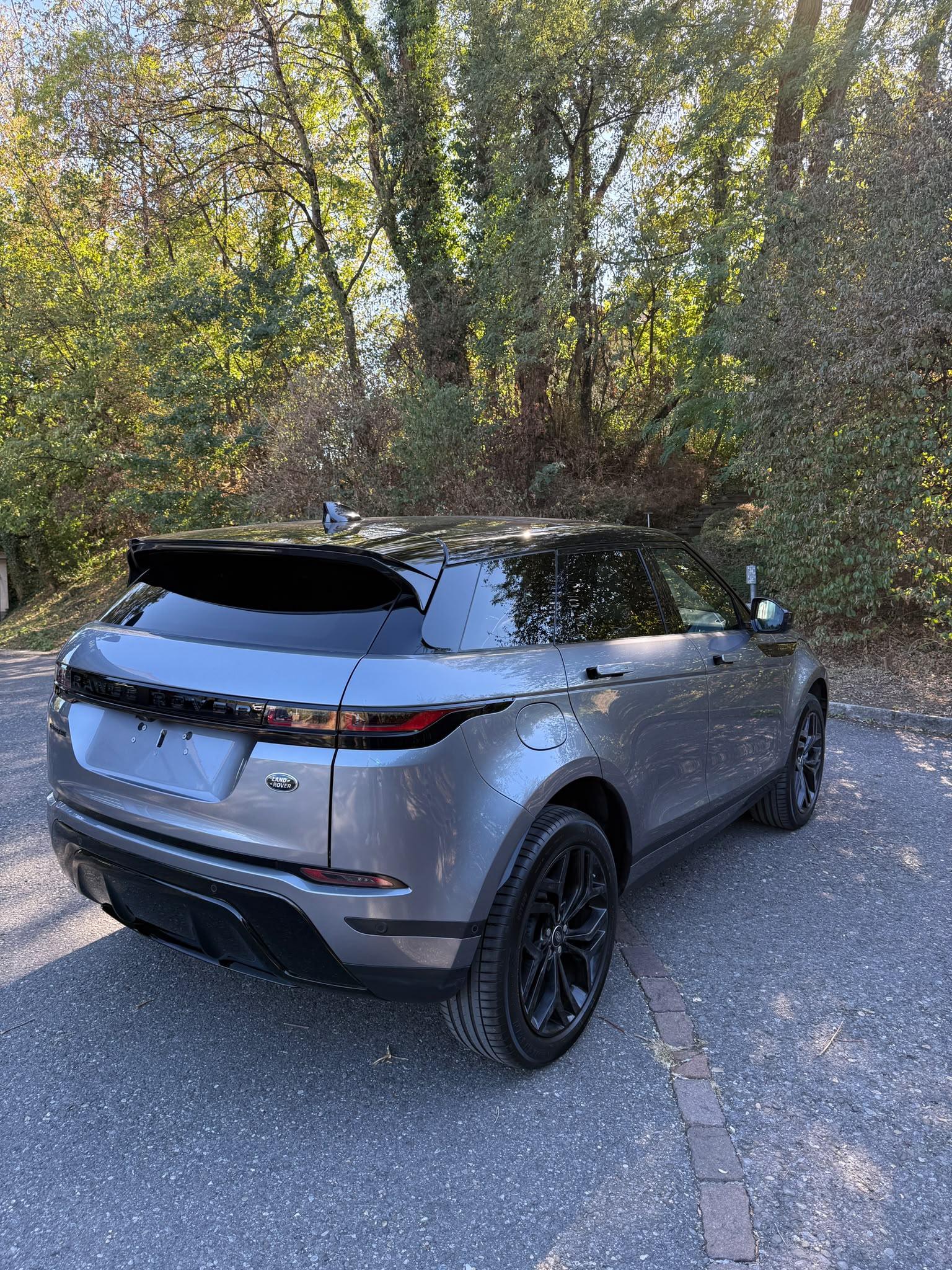 LAND ROVER Range Rover Evoque D 200 HSE AT9-image-2