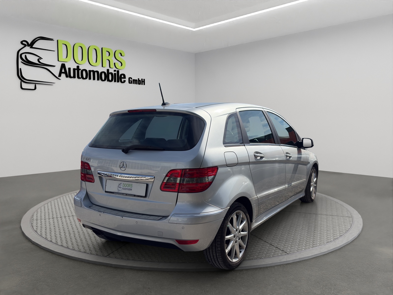 MERCEDES-BENZ B 180 BlueEfficiency Selection-image-6