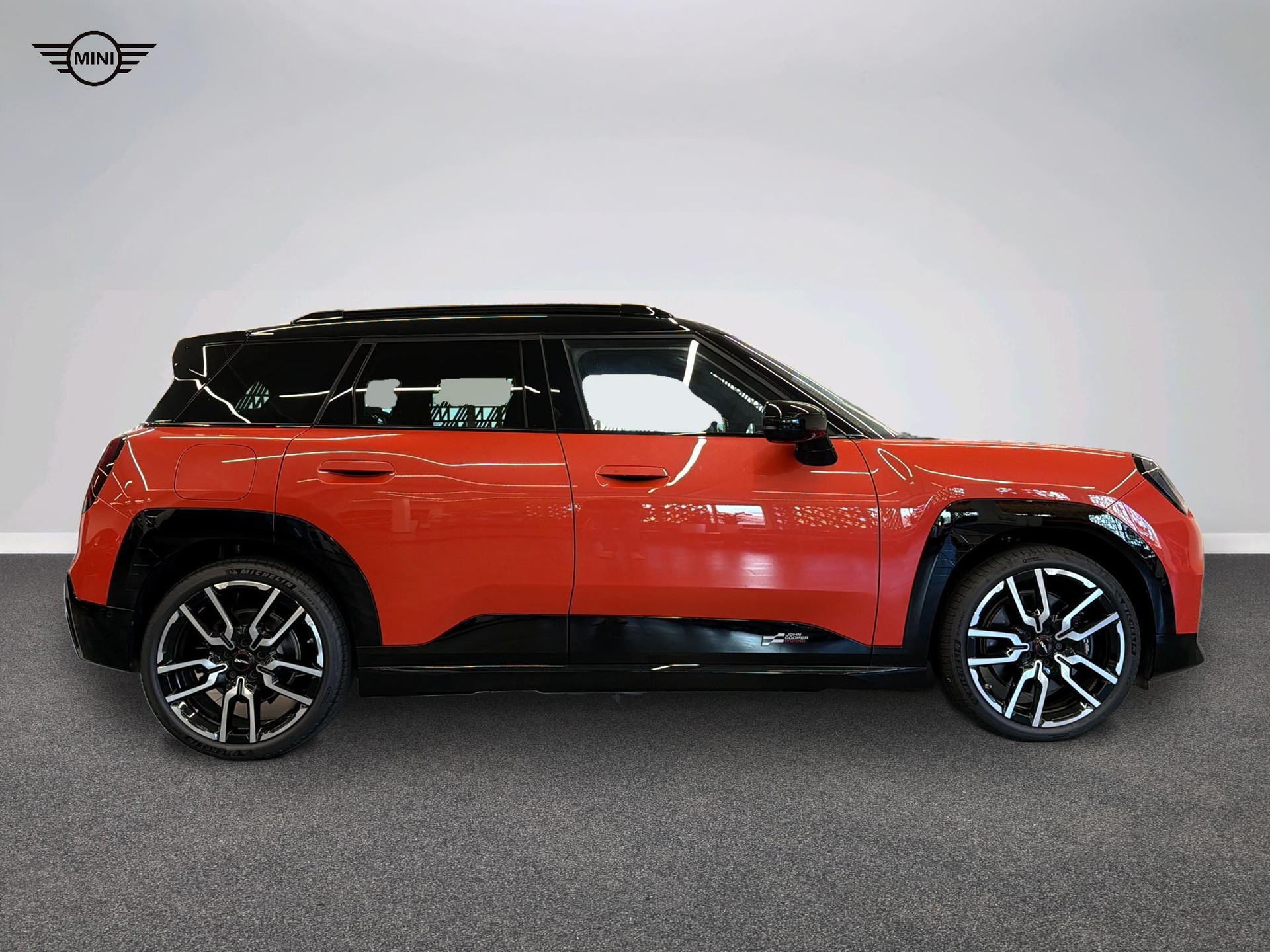 MINI Aceman SE-image-1