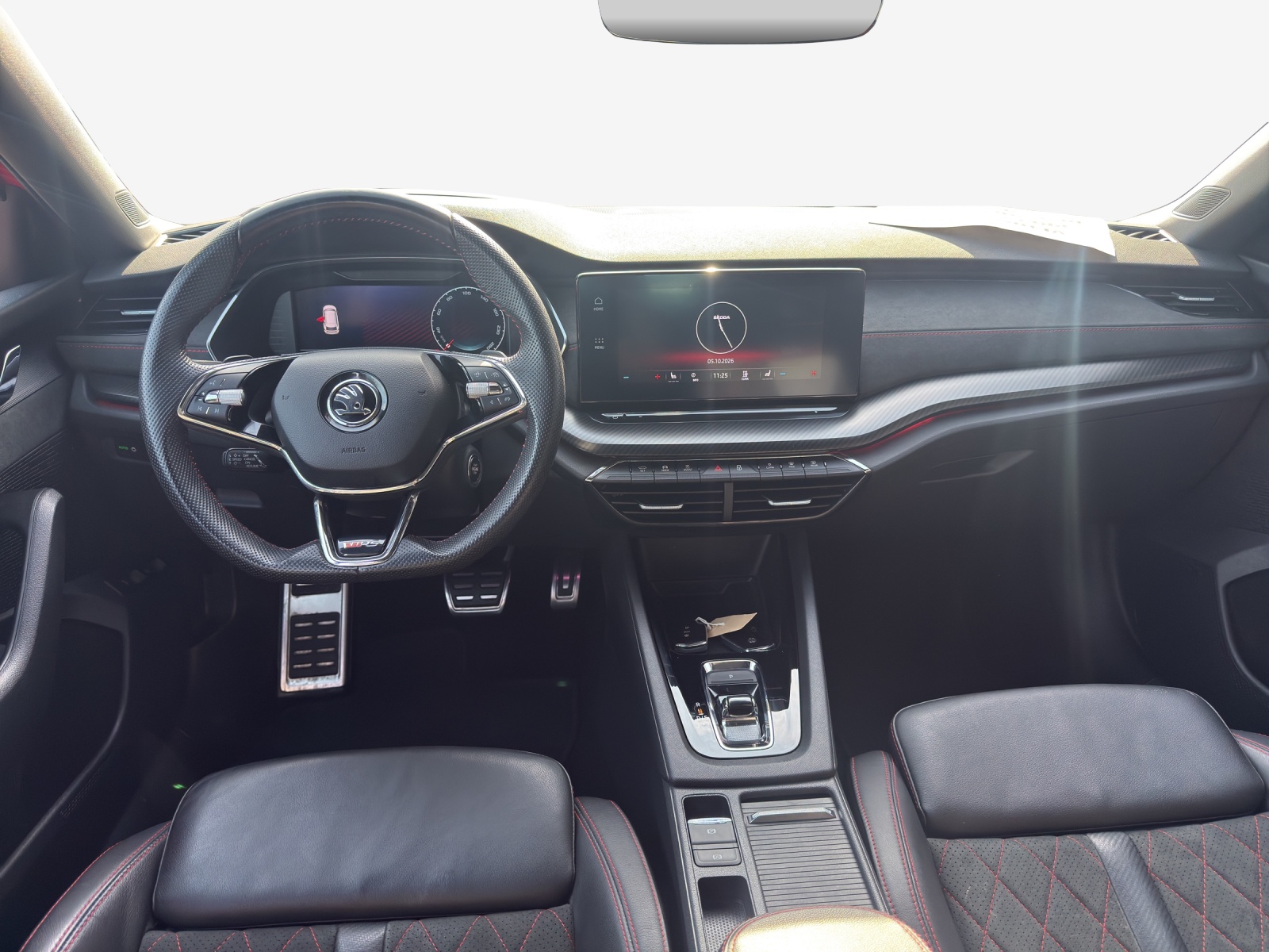 SKODA Octavia Combi 1.4 TSI PHEV DSG RS-image-9