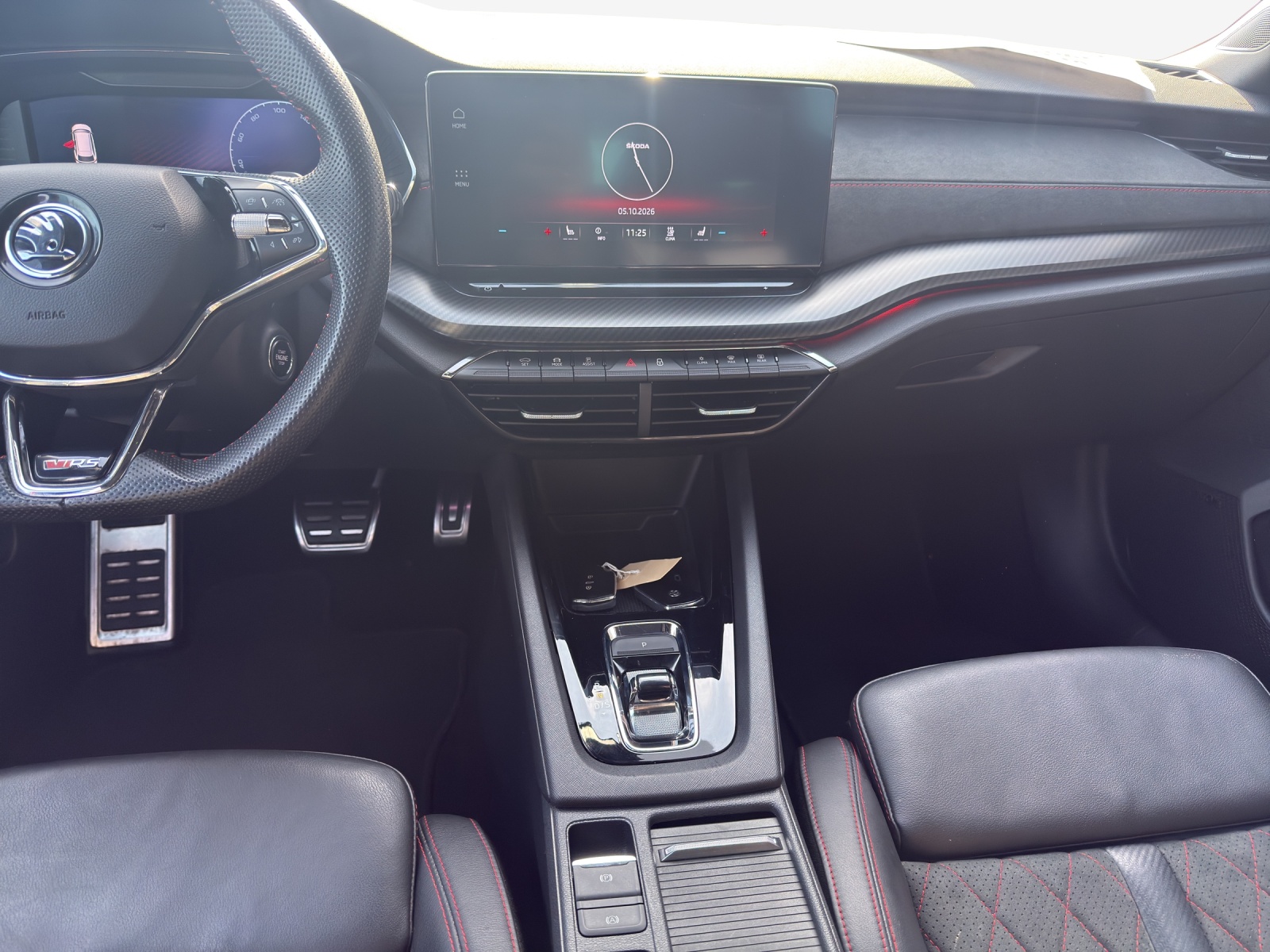 SKODA Octavia Combi 1.4 TSI PHEV DSG RS-image-11
