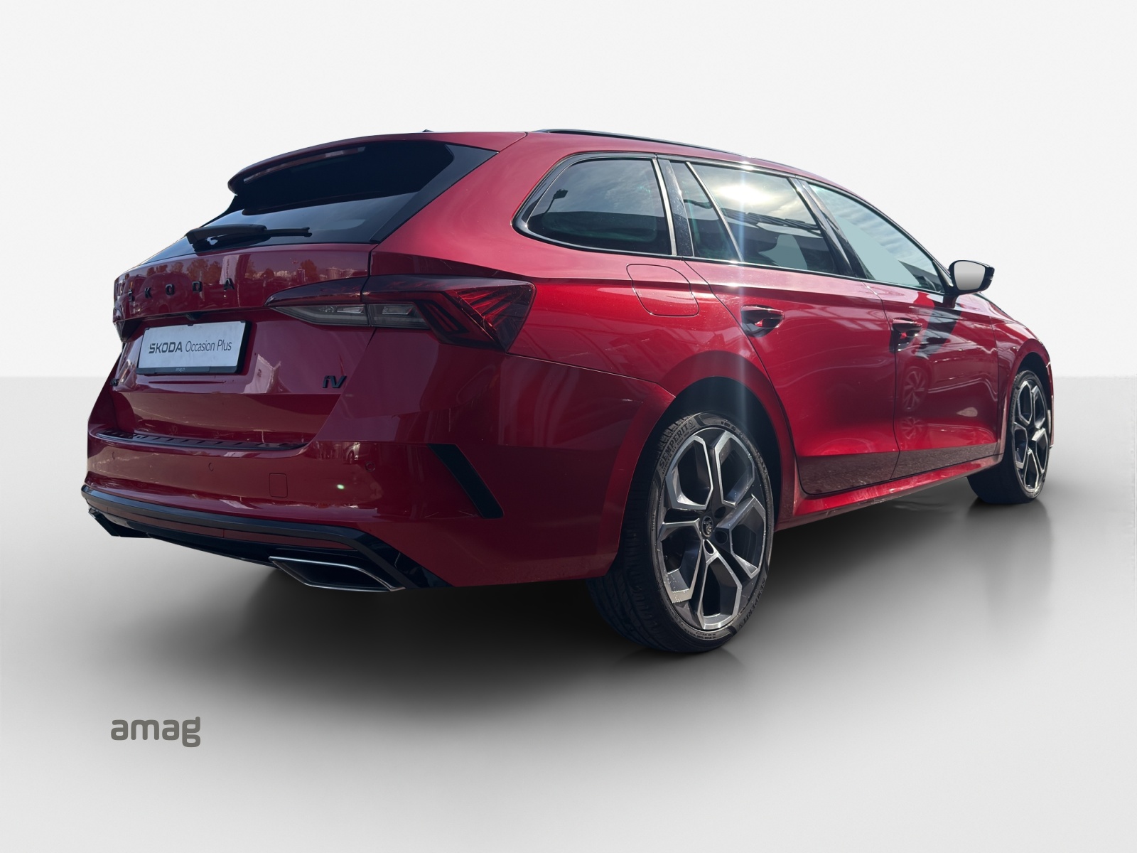 SKODA Octavia Combi 1.4 TSI PHEV DSG RS-image-5