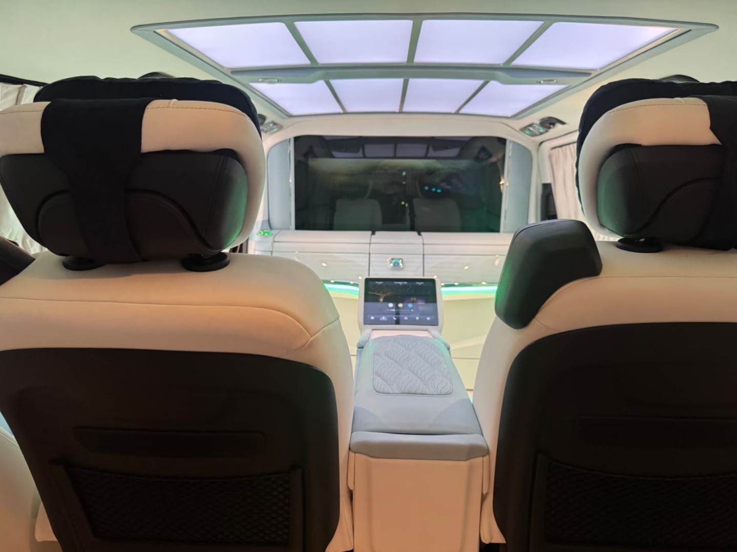 MERCEDES-BENZ V 300 d Extra-Lang 4matic Exclusive FALCON ST. MORITZ V.I.P-image-33