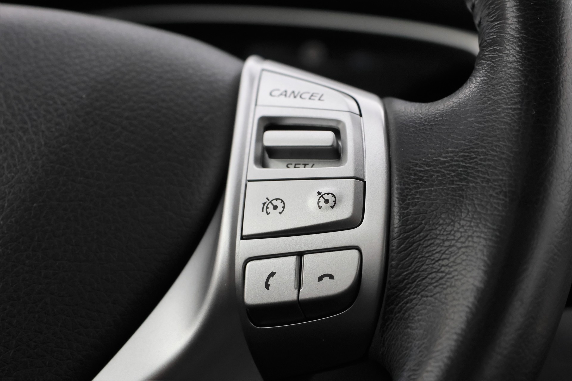 NISSAN X-Trail 2.0 dCi acenta Xtronic CVT ALL-MODE 4x4 (CH) 7 Plätzer-image-17