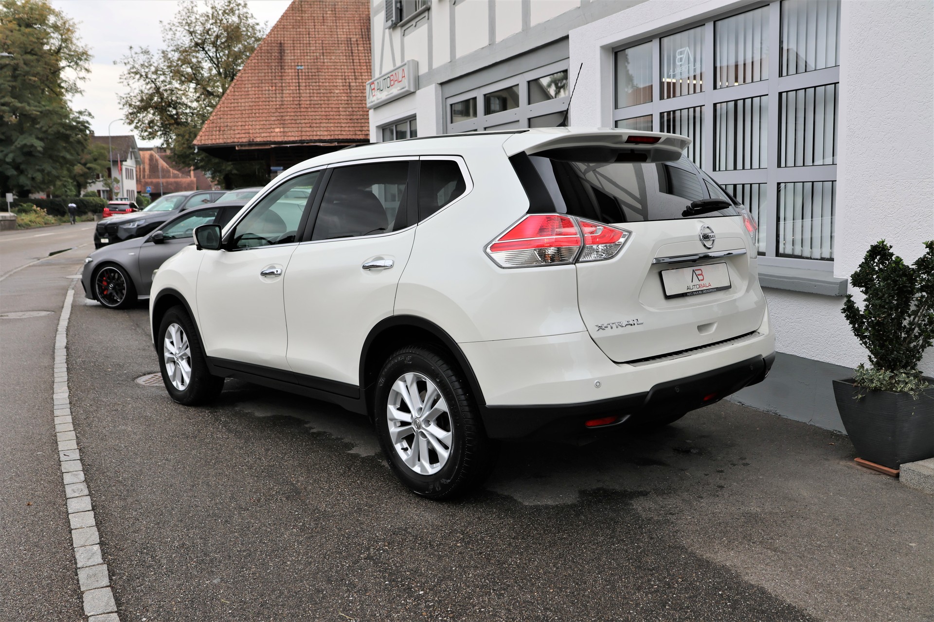 NISSAN X-Trail 2.0 dCi acenta Xtronic CVT ALL-MODE 4x4 (CH) 7 Plätzer-image-7